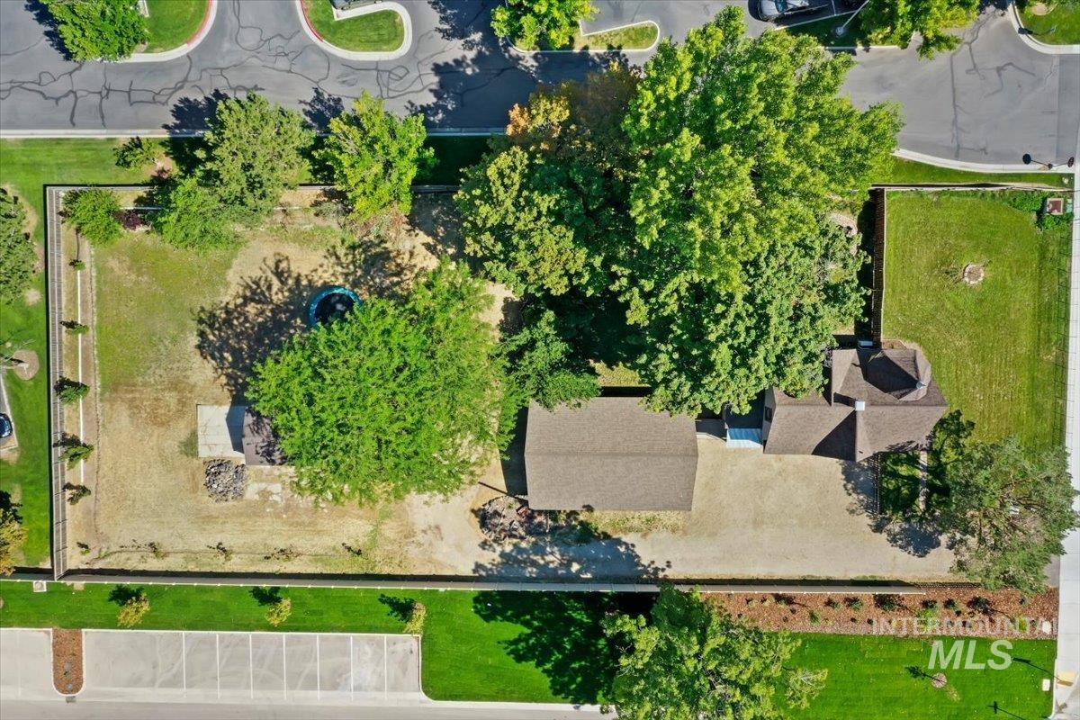 3904 S Indiana Avenue Property Photo 24