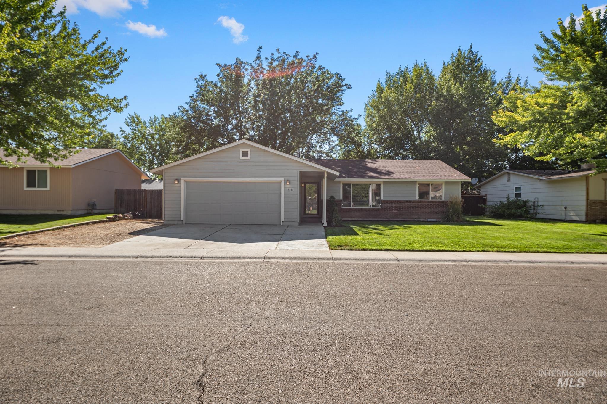 2185 N. Aster Ave. Property Photo 1