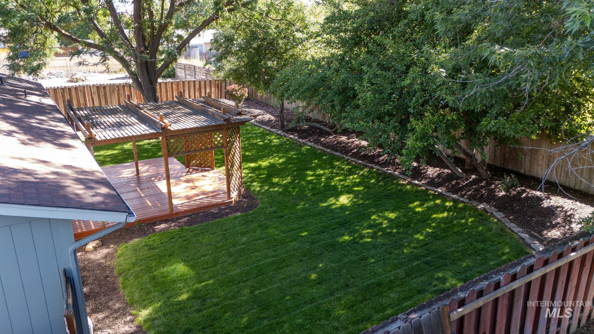 2185 N. Aster Ave. Property Photo 6