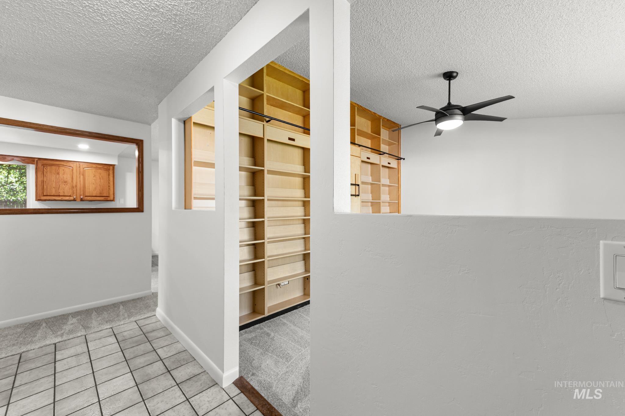 2185 N. Aster Ave. Property Photo 16