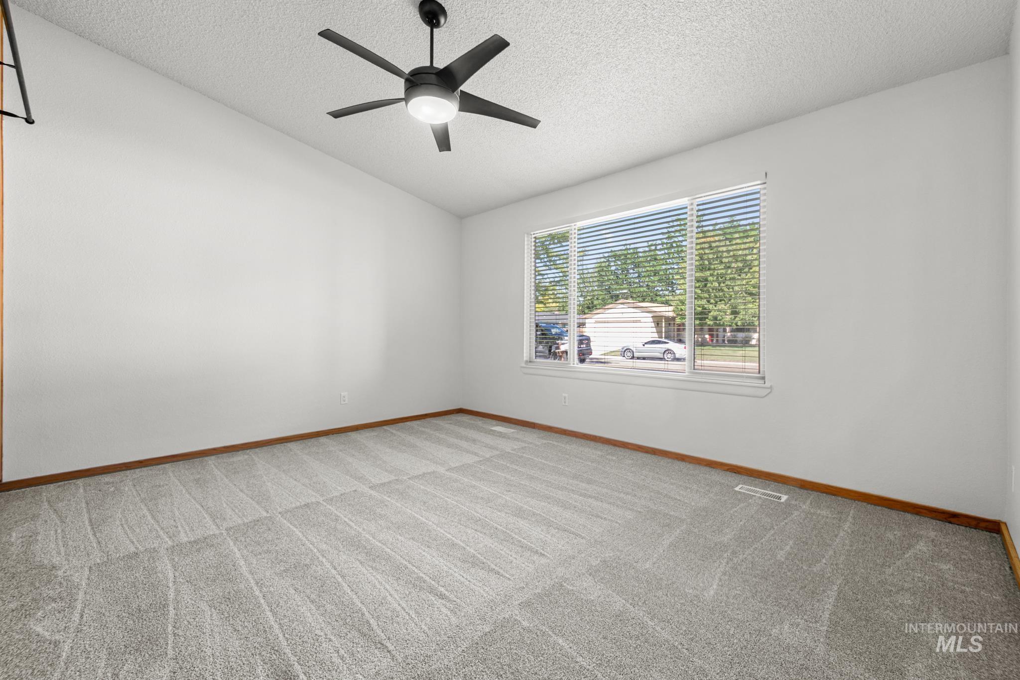 2185 N. Aster Ave. Property Photo 22