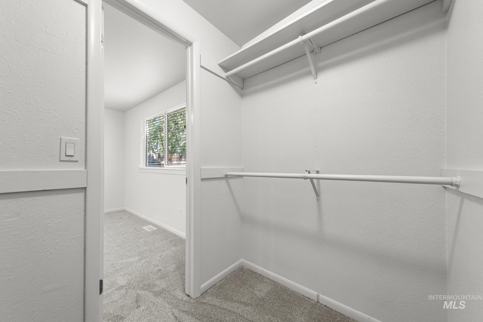 2185 N. Aster Ave. Property Photo 27