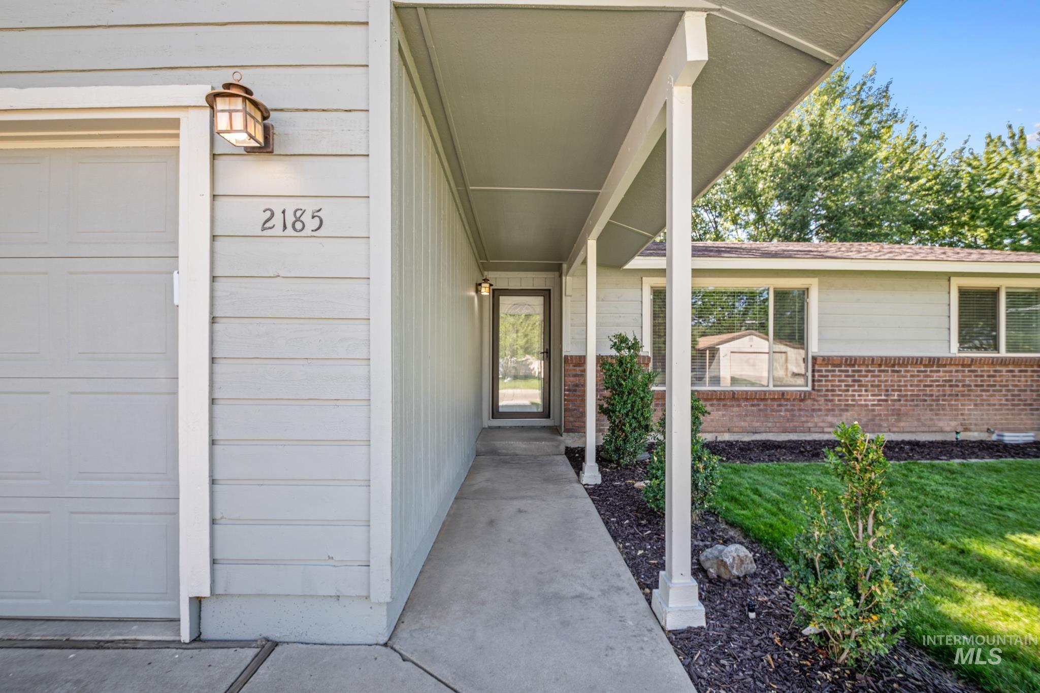 2185 N. Aster Ave. Property Photo 41