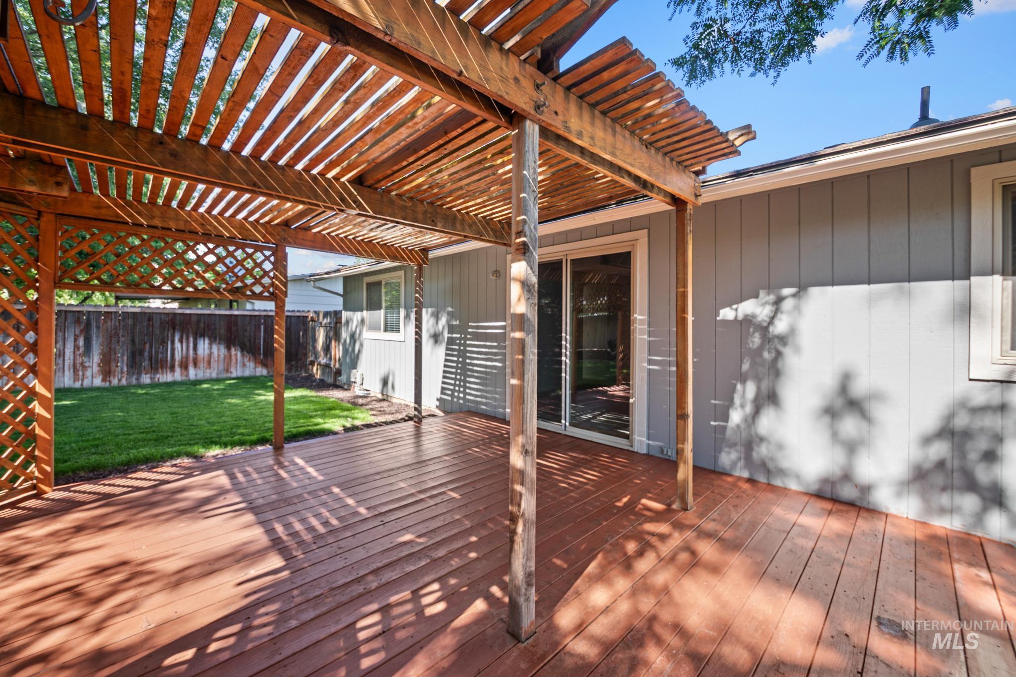 2185 N. Aster Ave. Property Photo 43