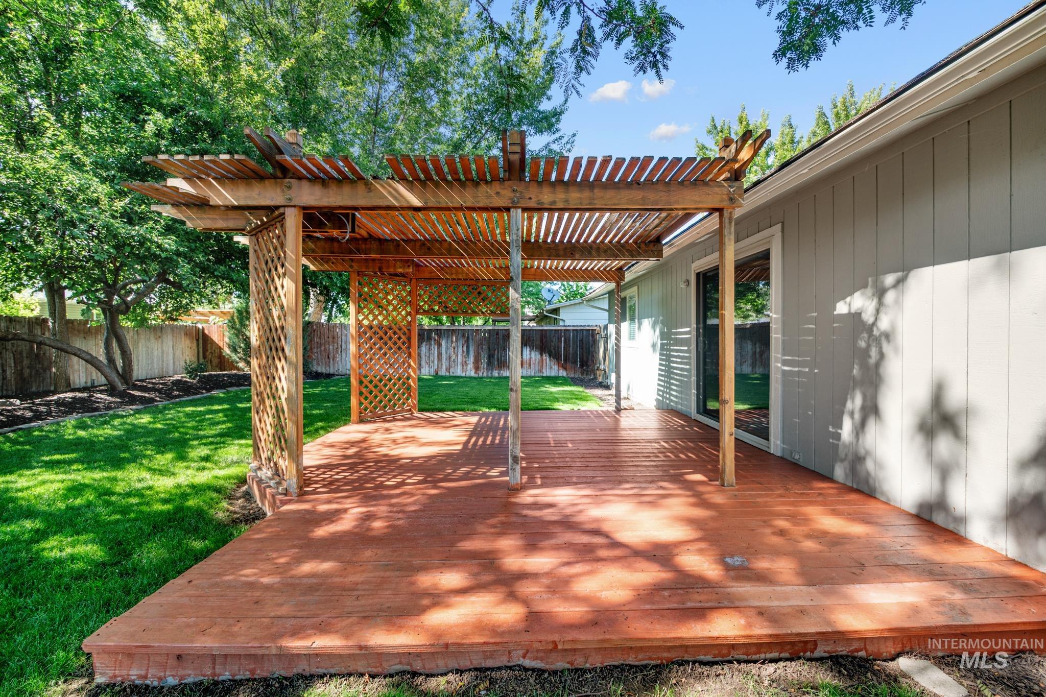 2185 N. Aster Ave. Property Photo 45