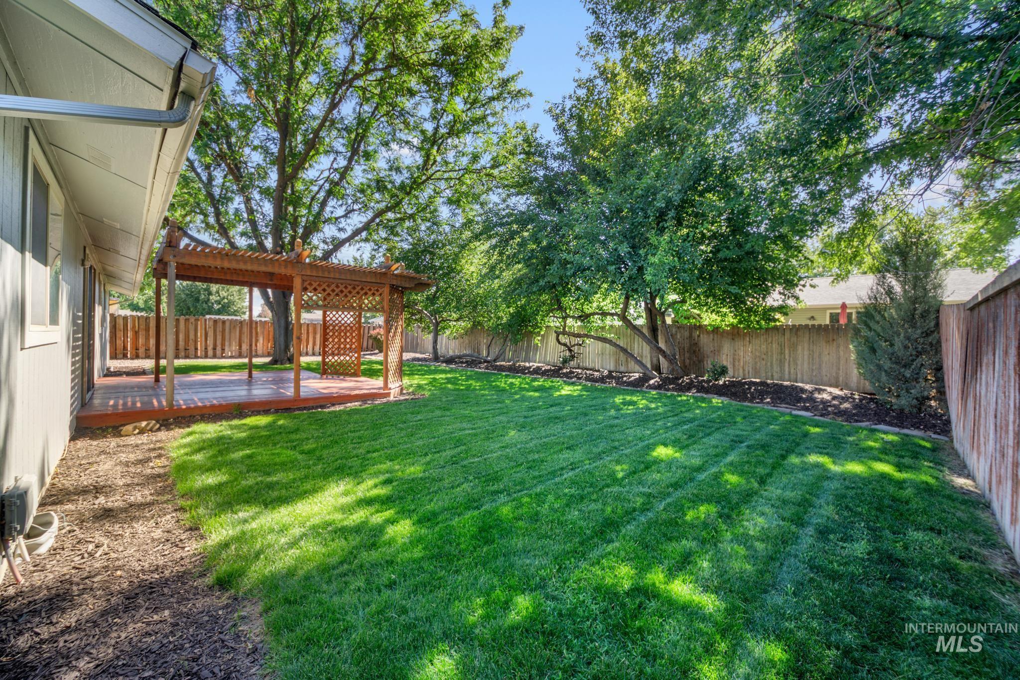 2185 N. Aster Ave. Property Photo 49