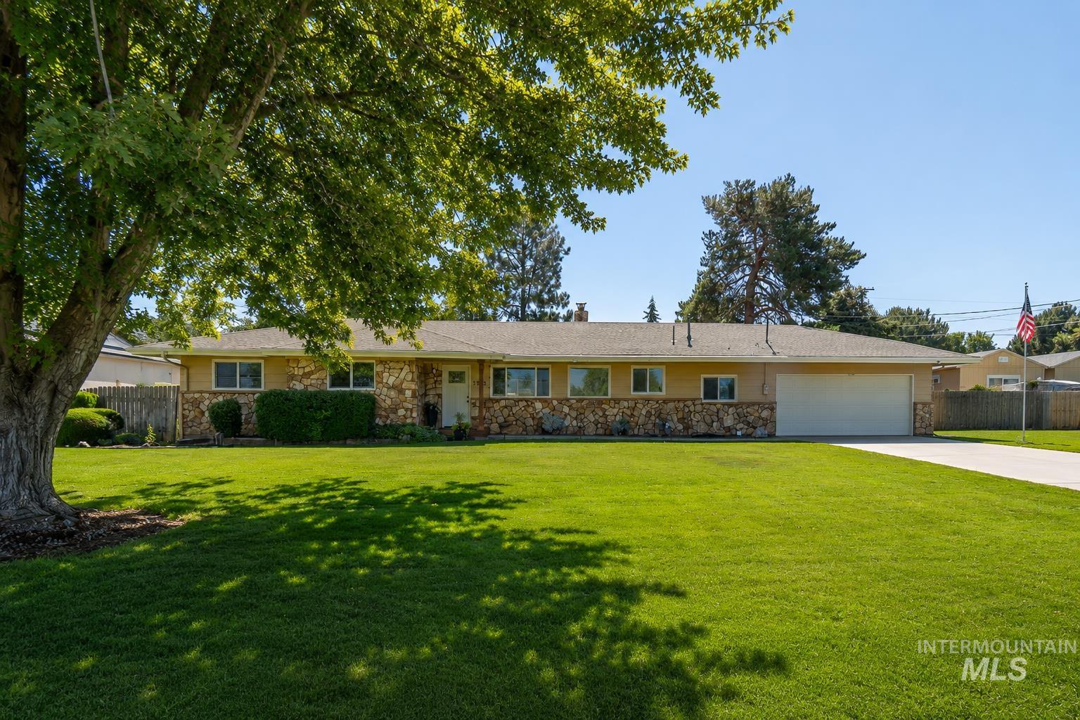 3302 S Midland