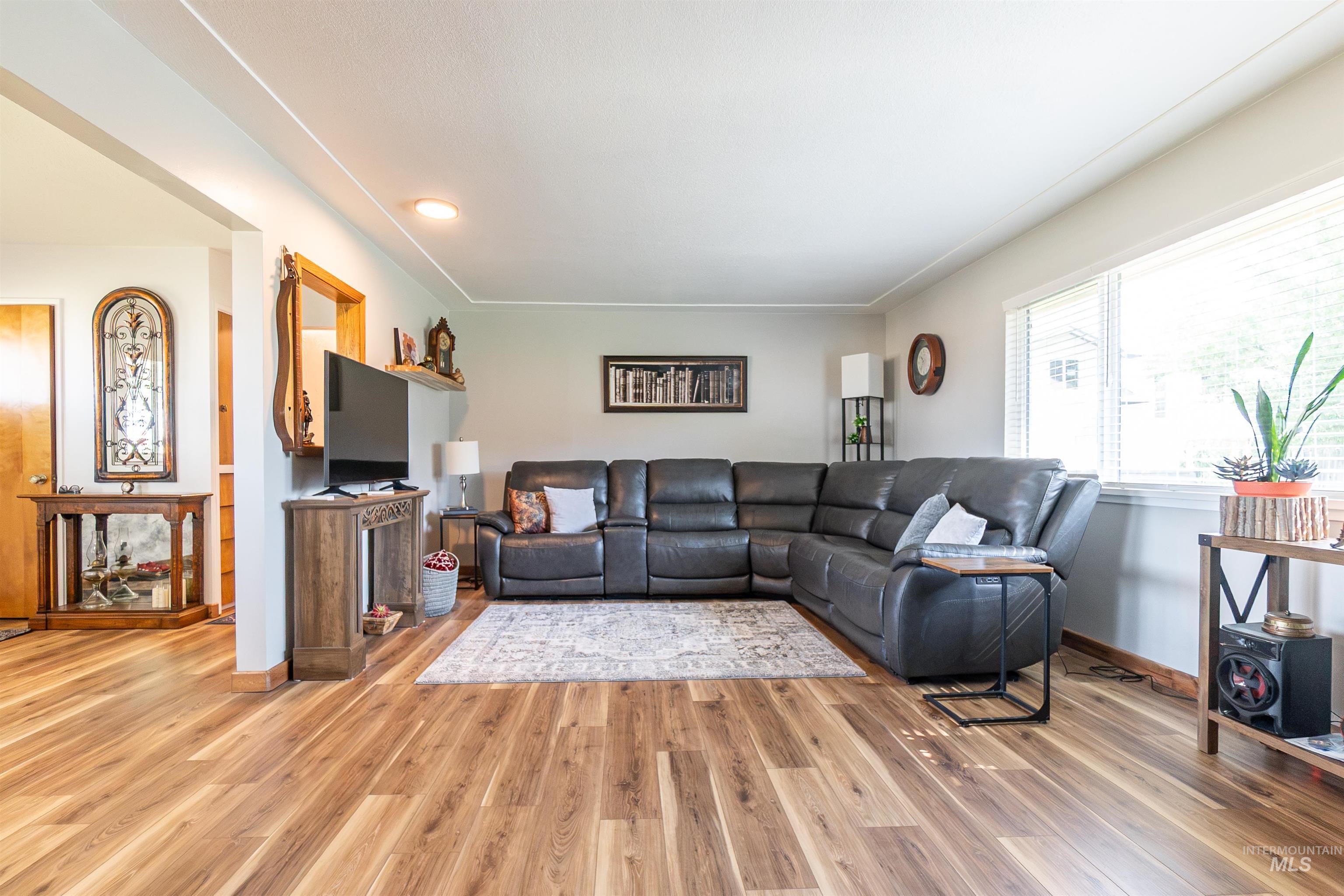 3302 S Midland Property Photo 5