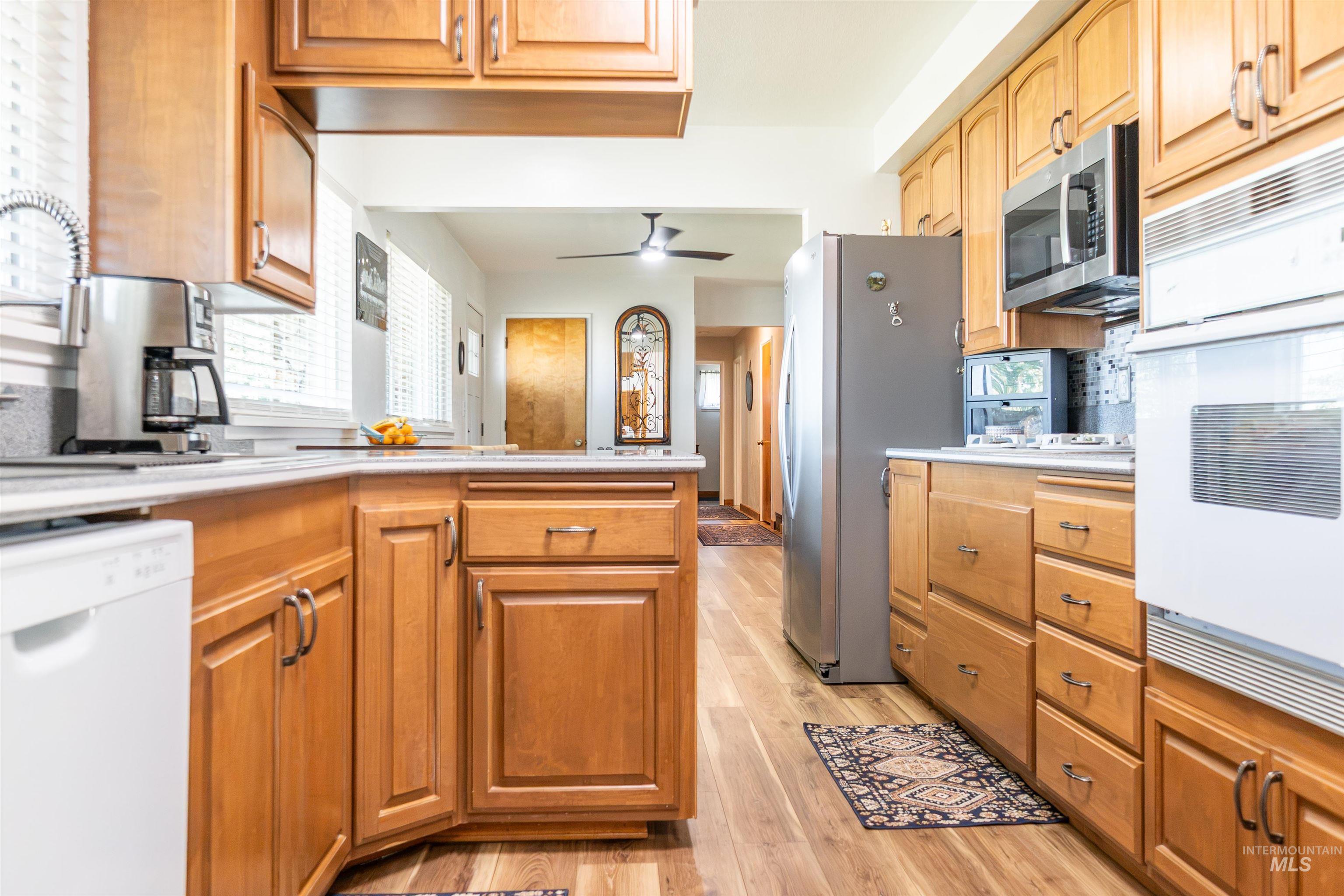 3302 S Midland Property Photo 10