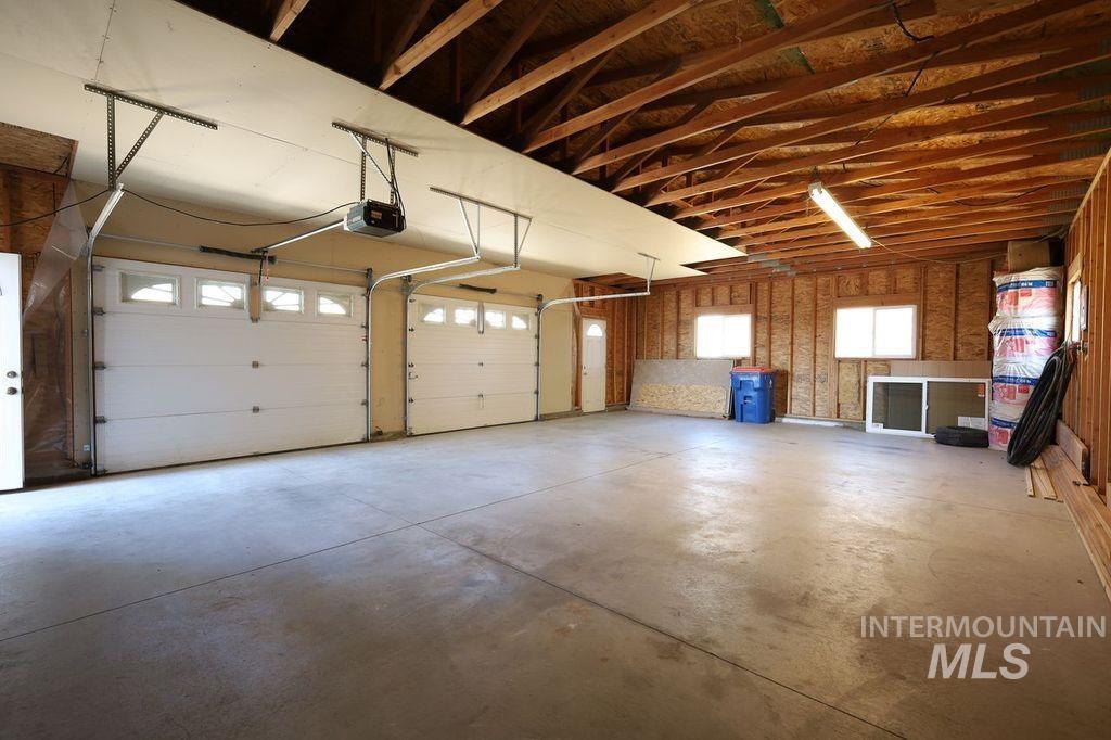 5957 S Eastwood Property Photo 13