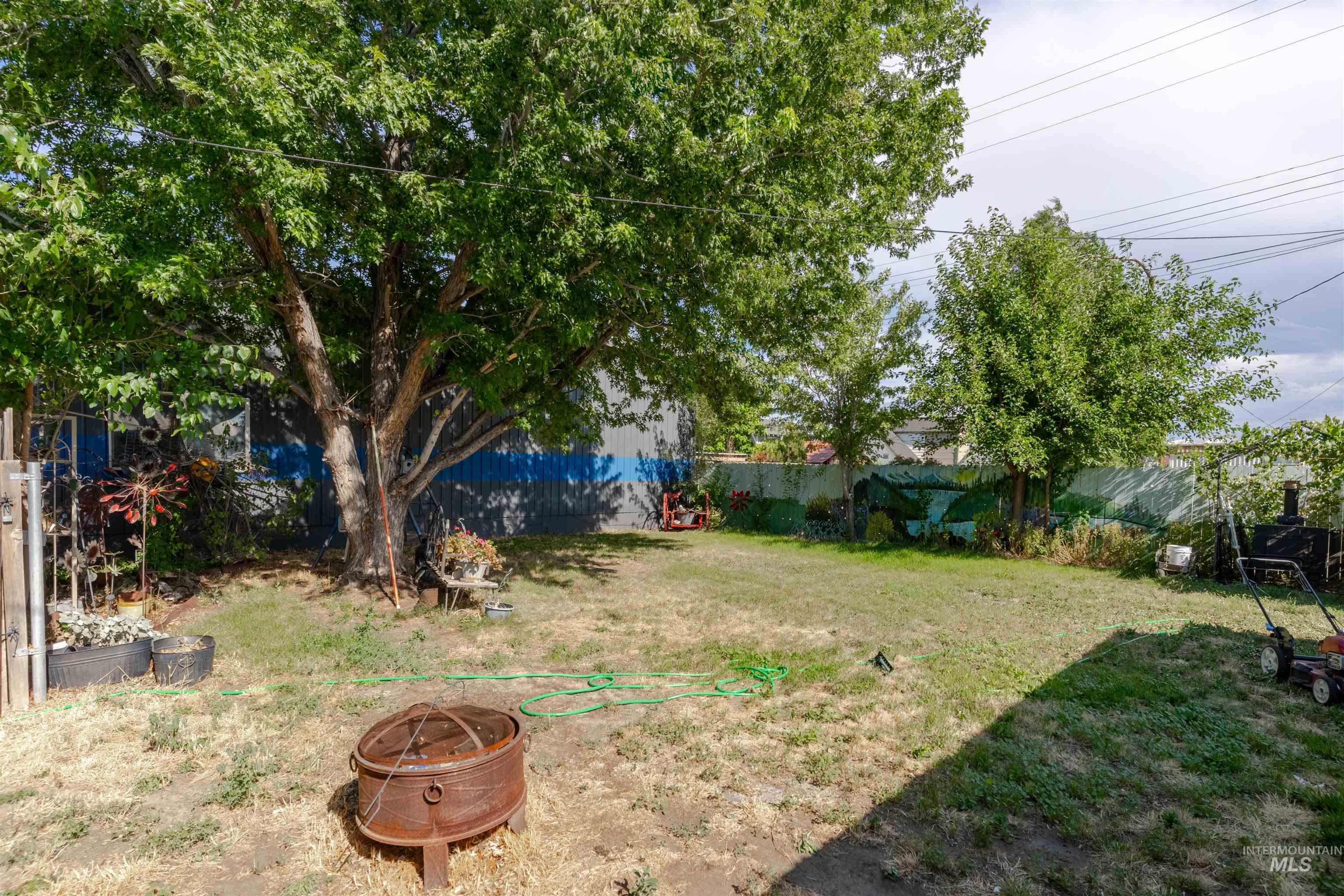 23 E 2nd Ave Property Photo 14