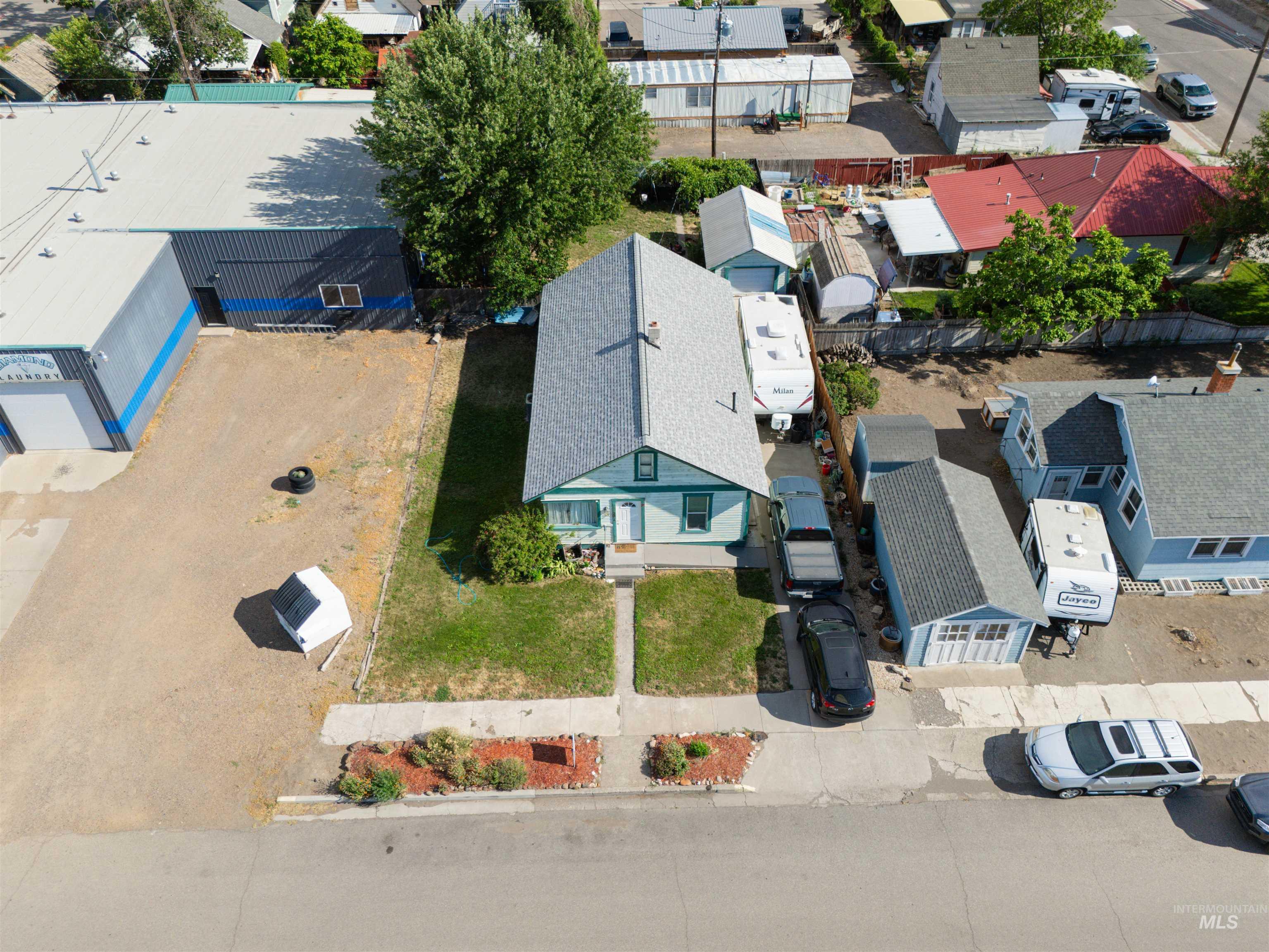 23 E 2nd Ave Property Photo 18
