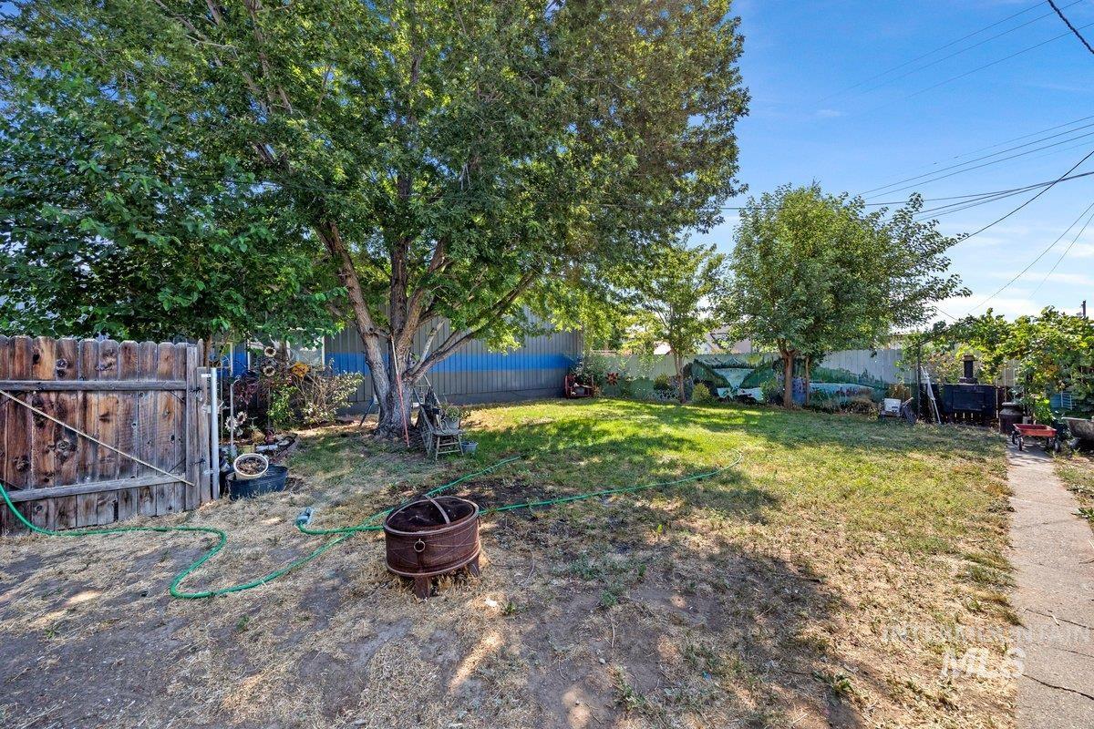 23 E 2nd Ave Property Photo 26