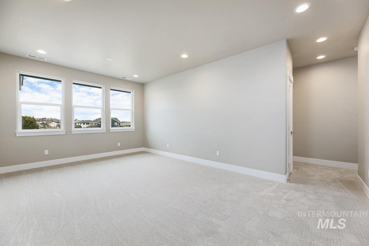 5829 S Gustav Ave Property Photo 13