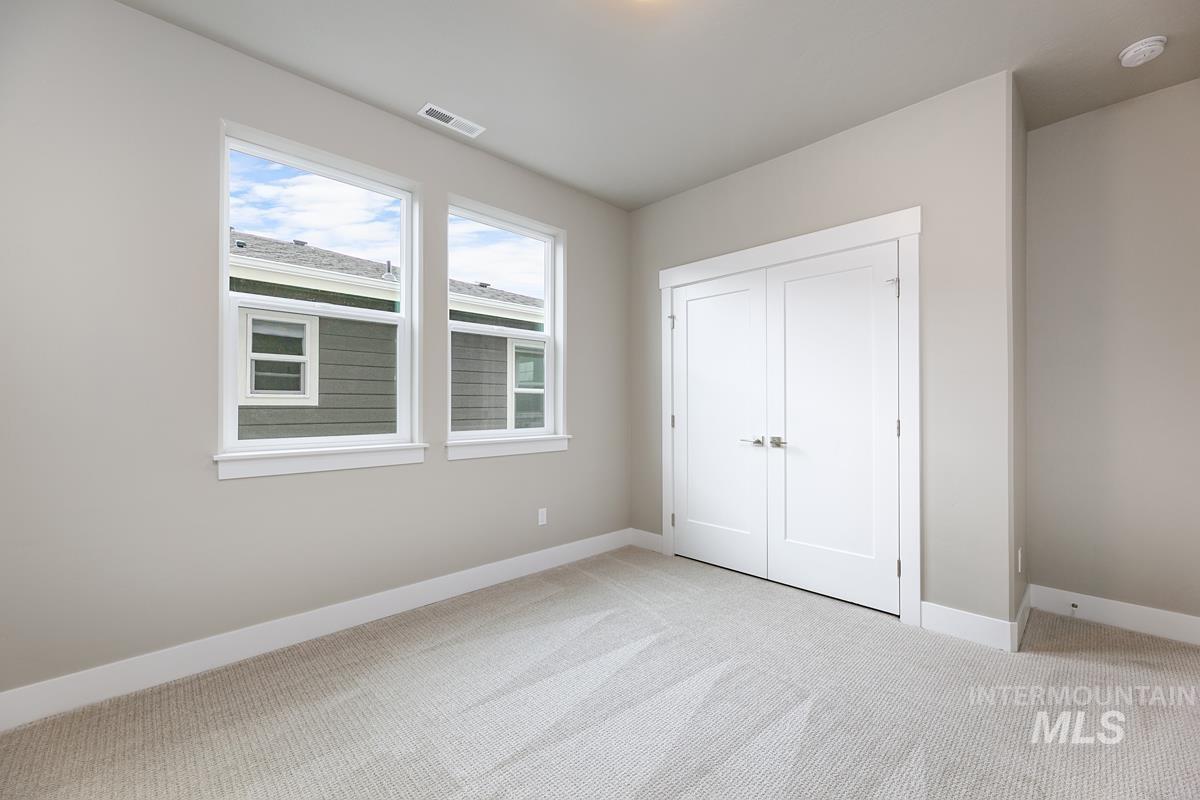 5829 S Gustav Ave Property Photo 17