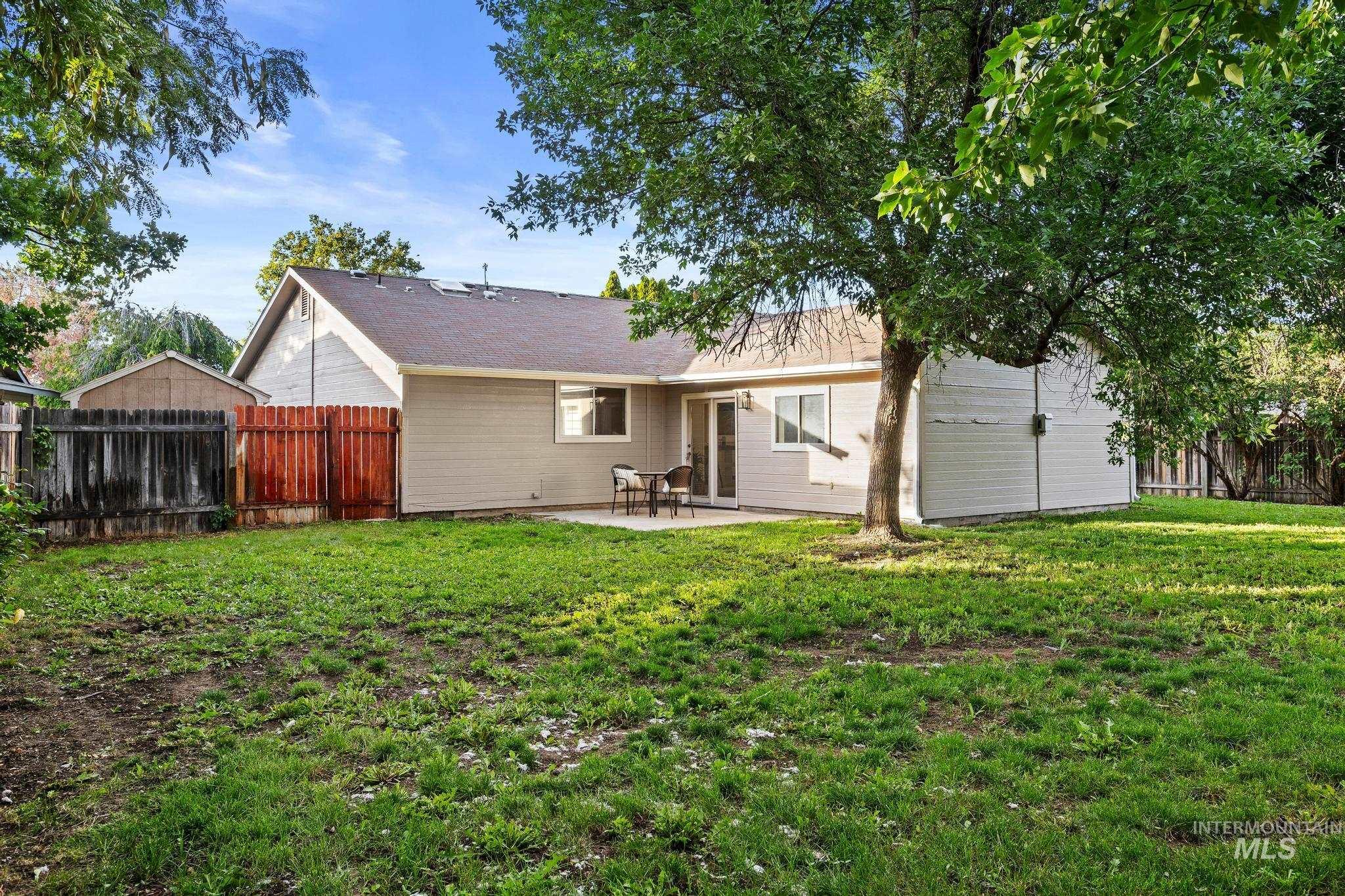 1535 E Oakridge Property Photo 34