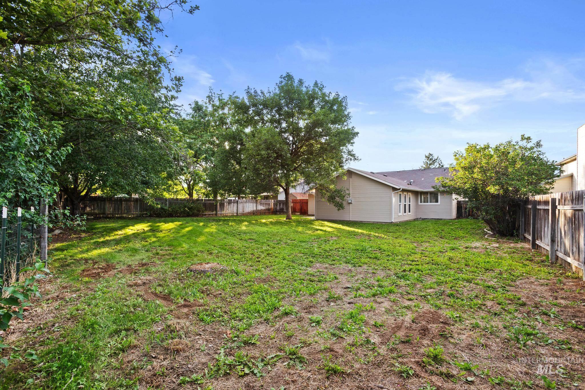 1535 E Oakridge Property Photo 35