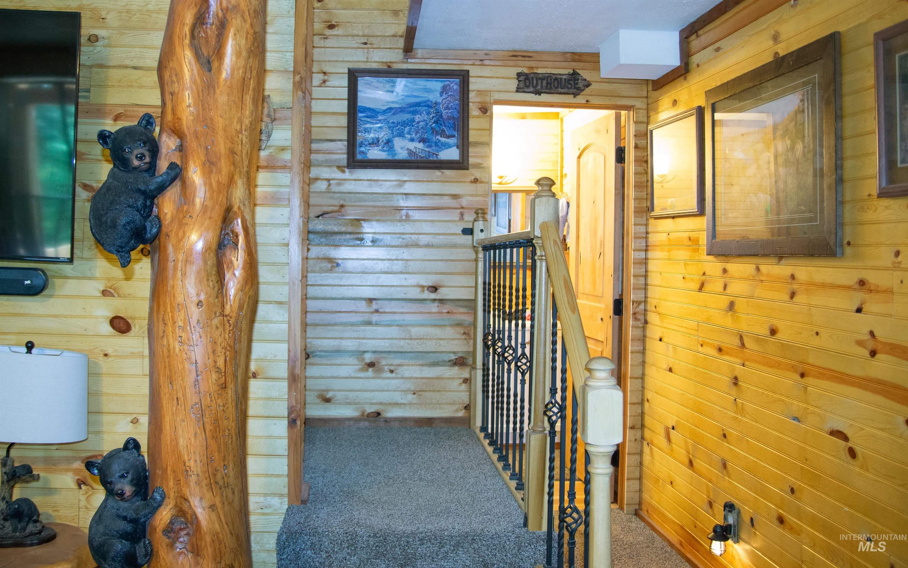 598 West Mountain Road Property Photo 14