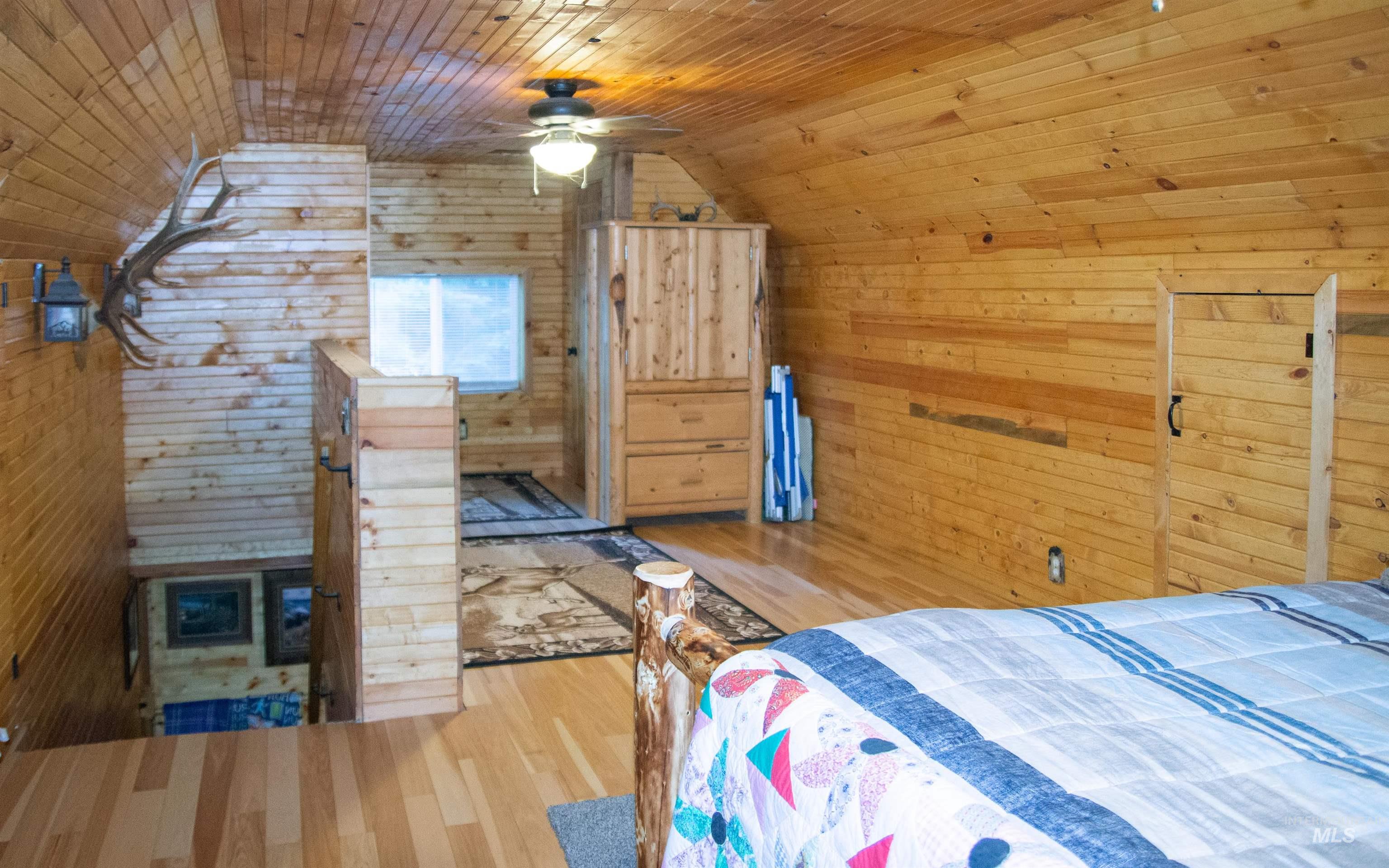 598 West Mountain Road Property Photo 17