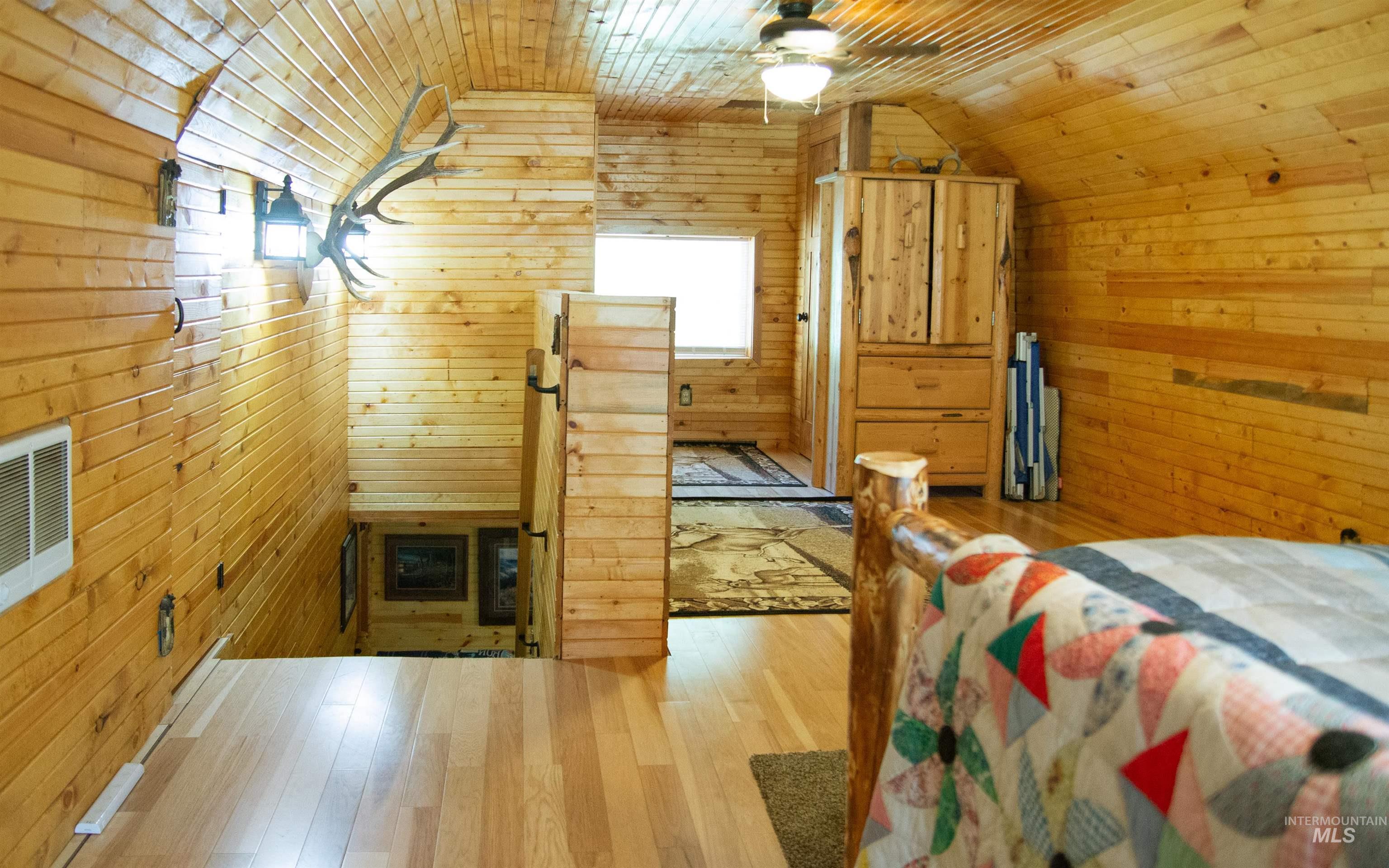 598 West Mountain Road Property Photo 19