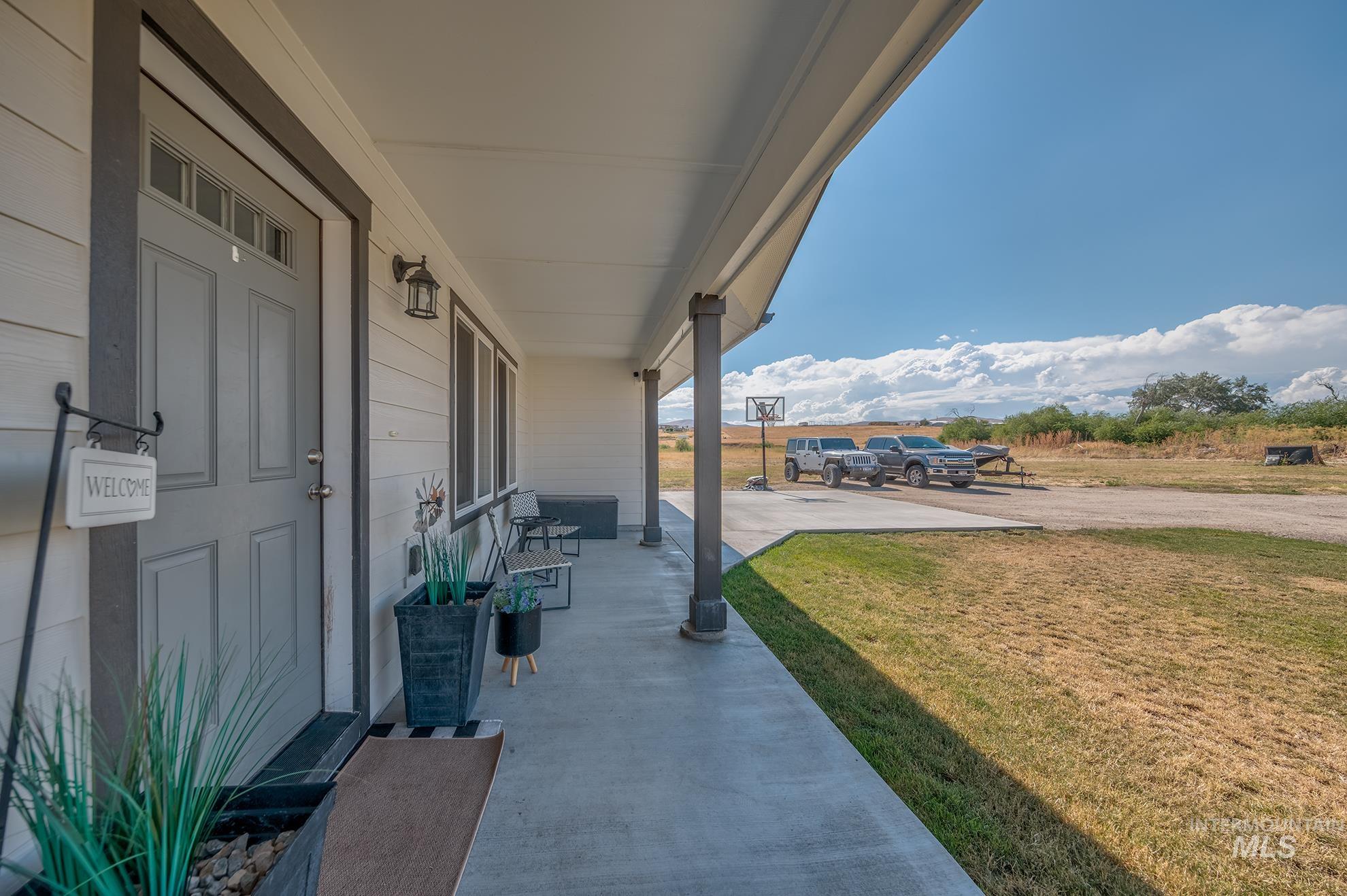 1049 Price Road Property Photo 3