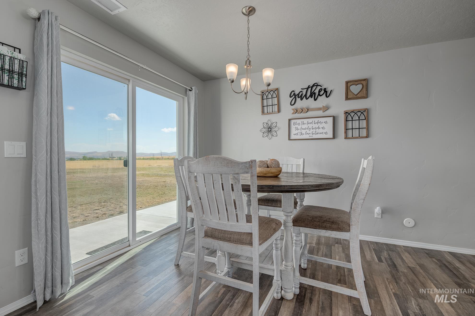 1049 Price Road Property Photo 7