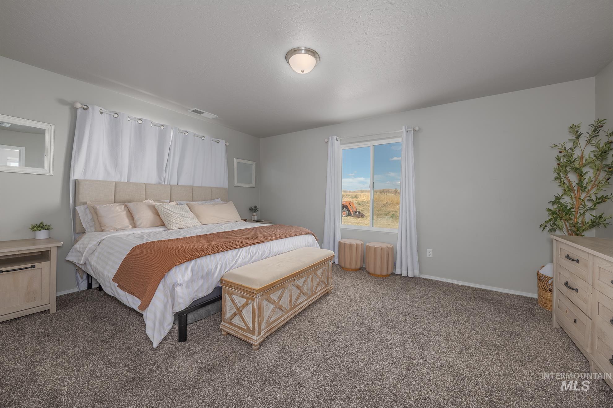 1049 Price Road Property Photo 13