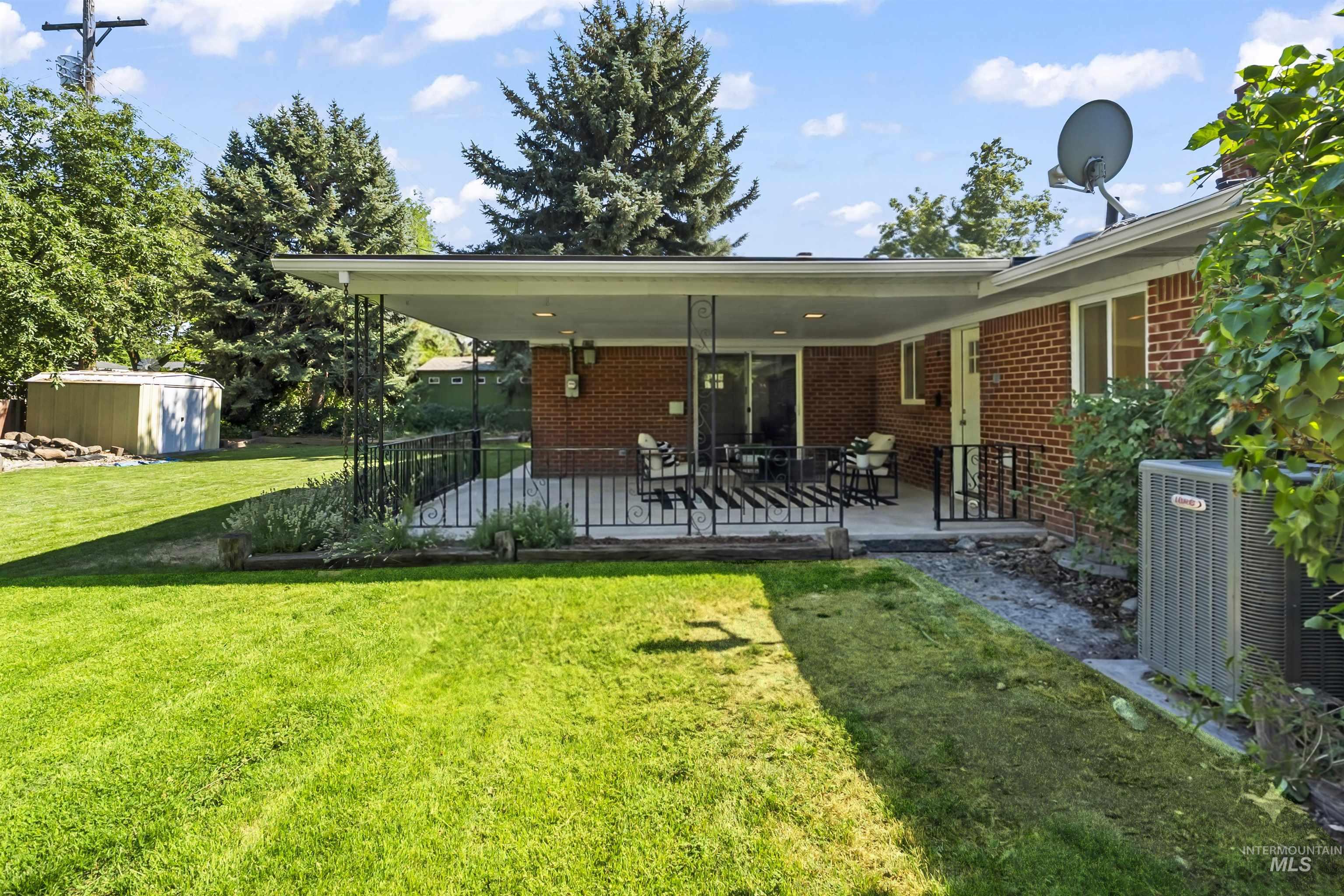 2802 S Inglewood Road Property Photo 33
