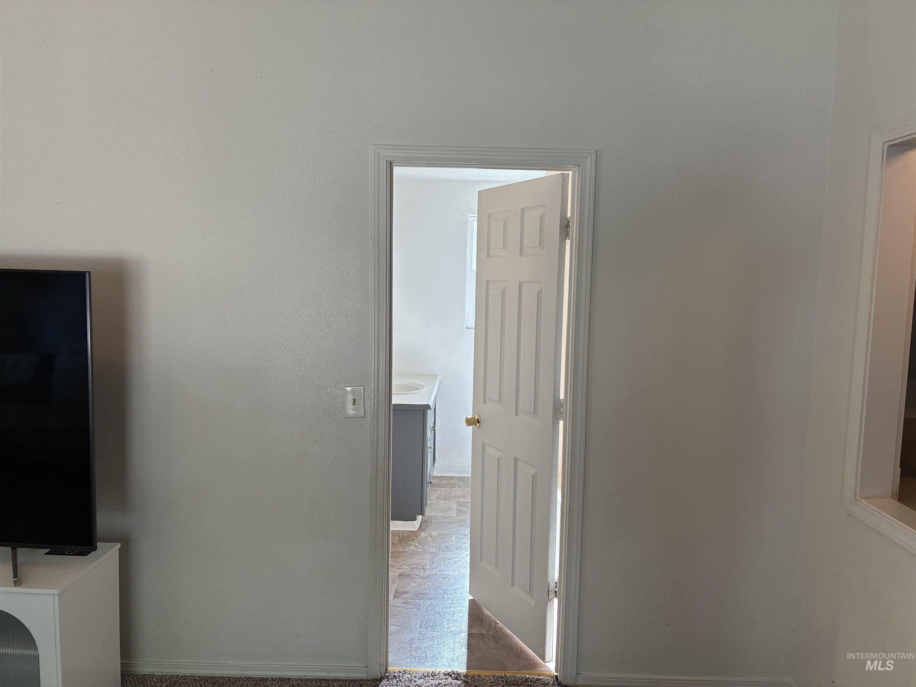 1911 W Tracy Ct Property Photo 21