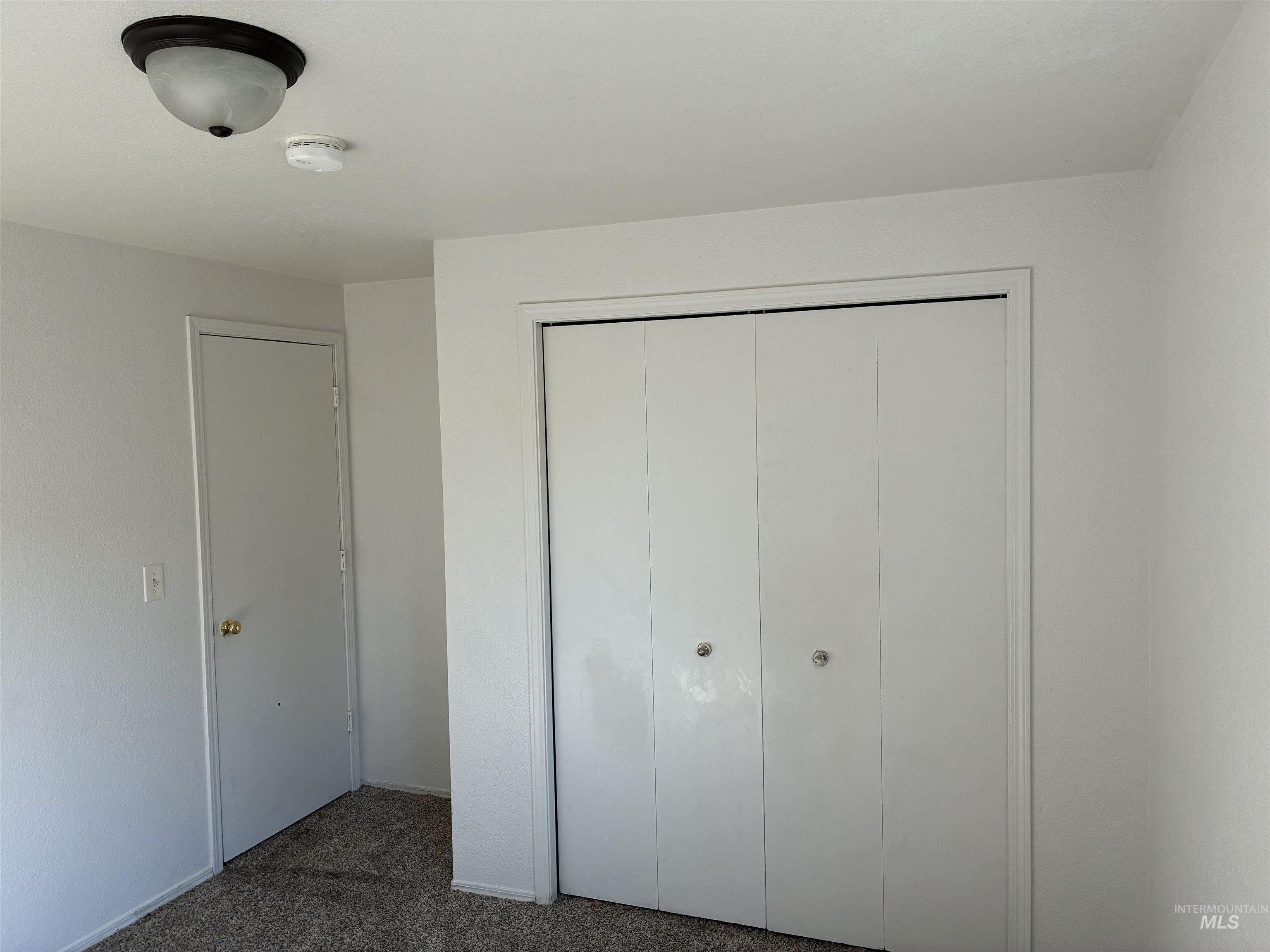 1911 W Tracy Ct Property Photo 42