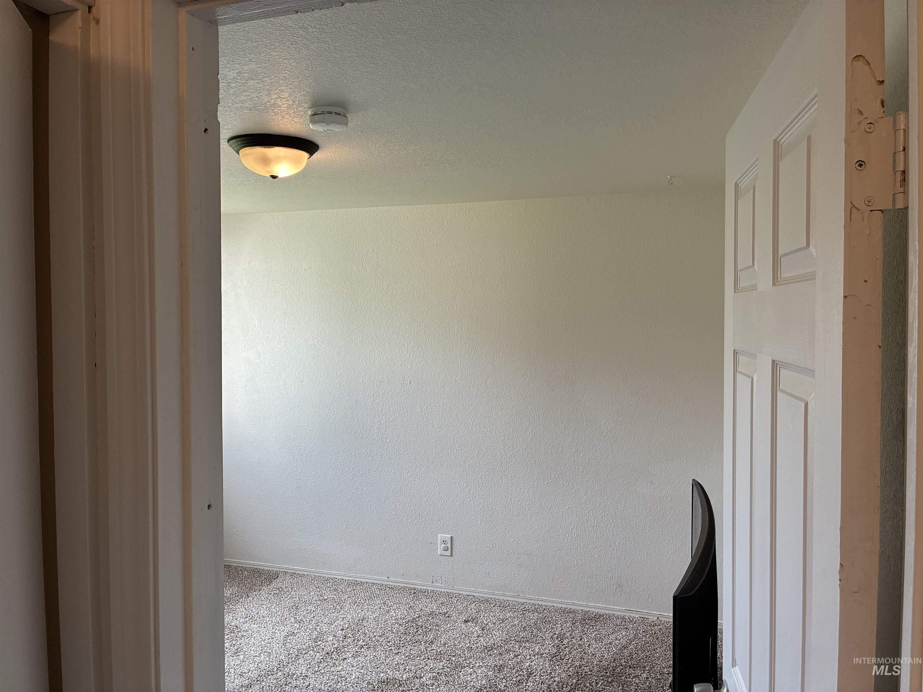 1911 W Tracy Ct Property Photo 46