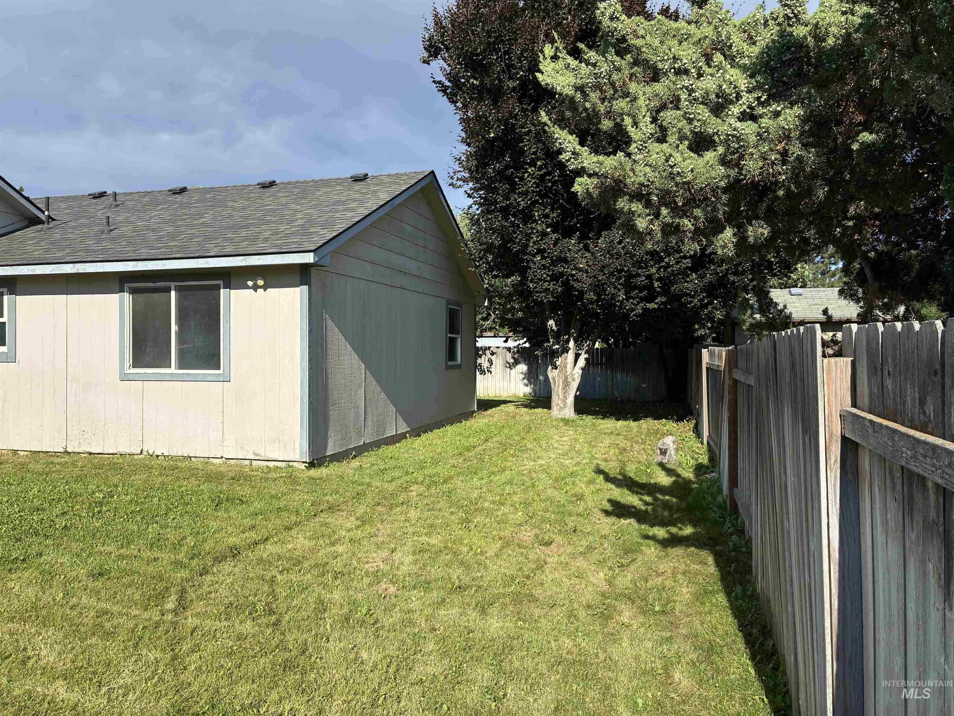 1911 W Tracy Ct Property Photo 50