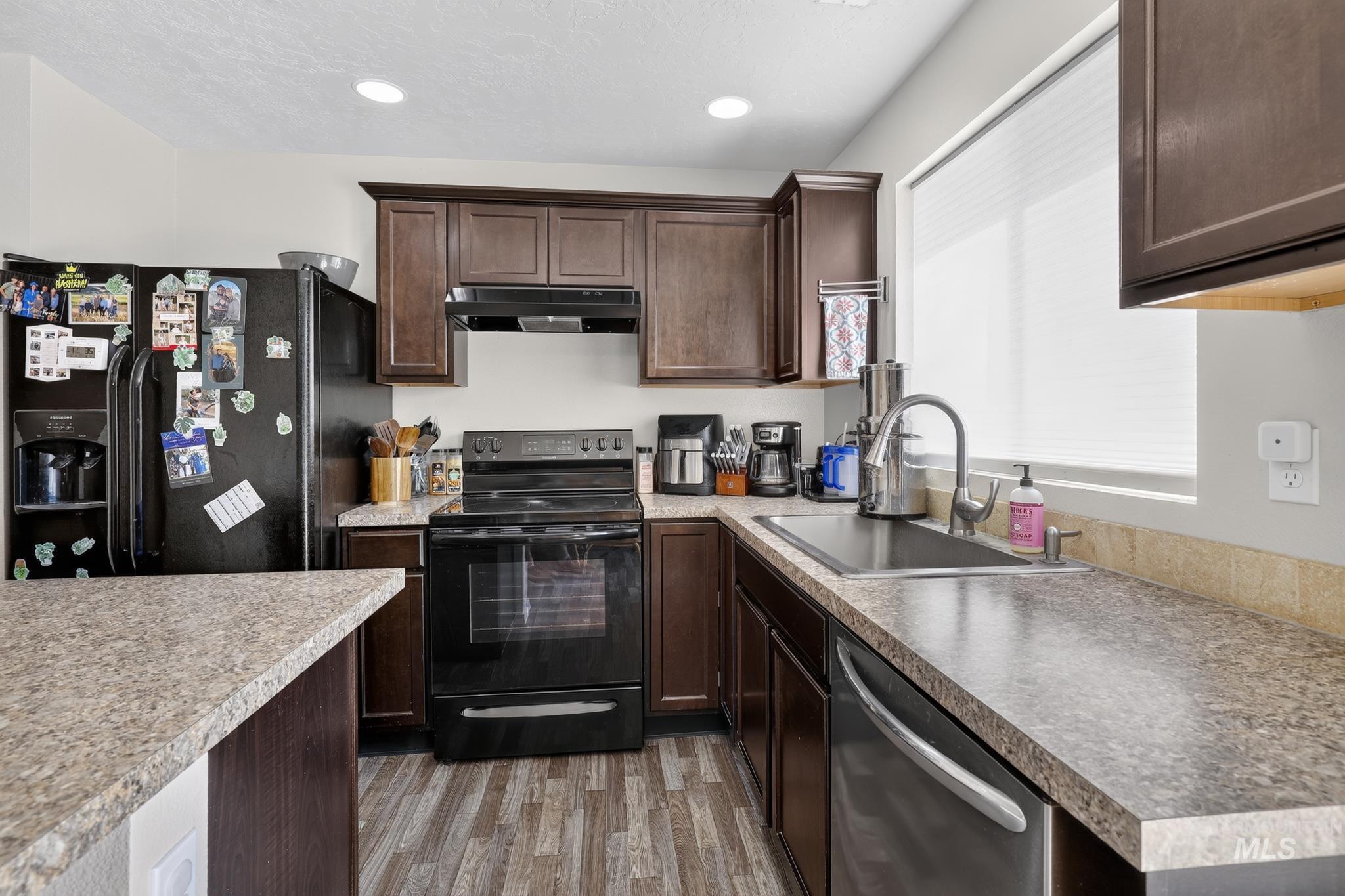 13581 Orlando St Property Photo 8