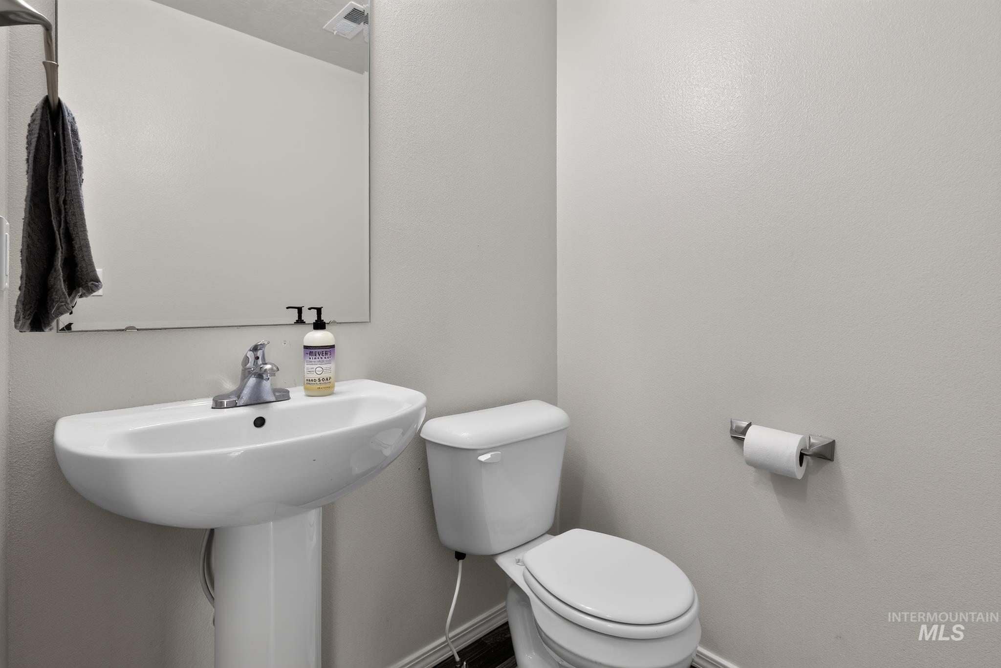 13581 Orlando St Property Photo 10