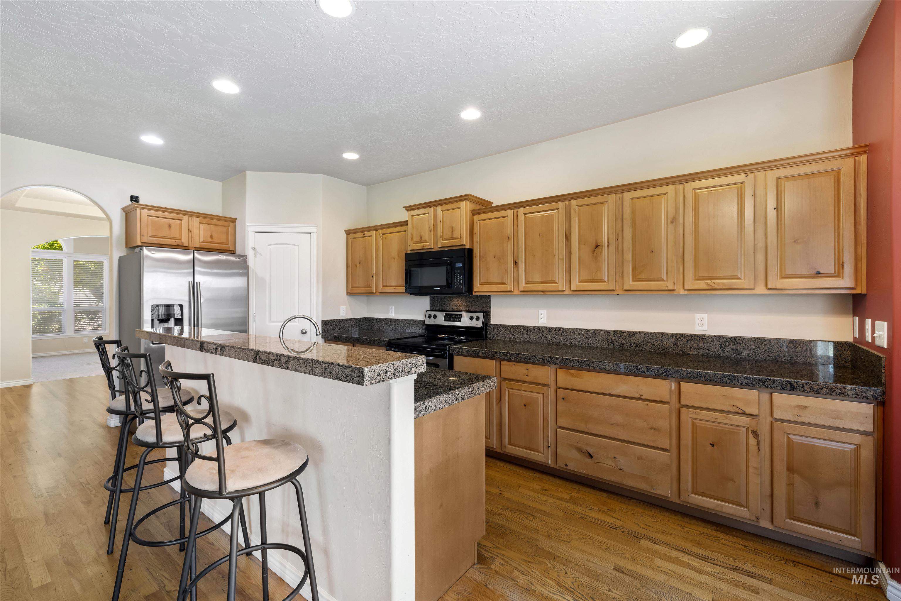 4844 N Schubert Ave. Property Photo 4