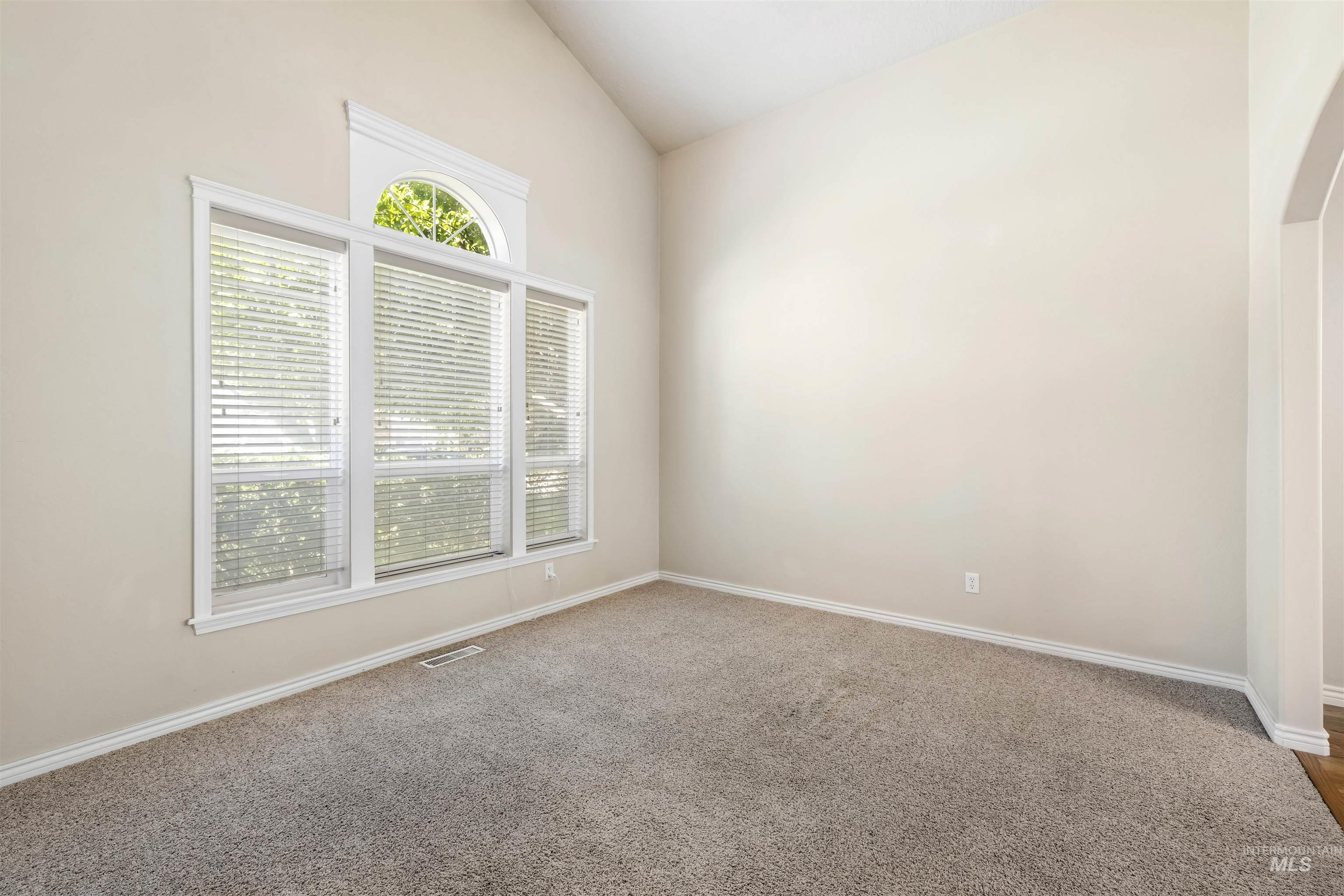 4844 N Schubert Ave. Property Photo 20