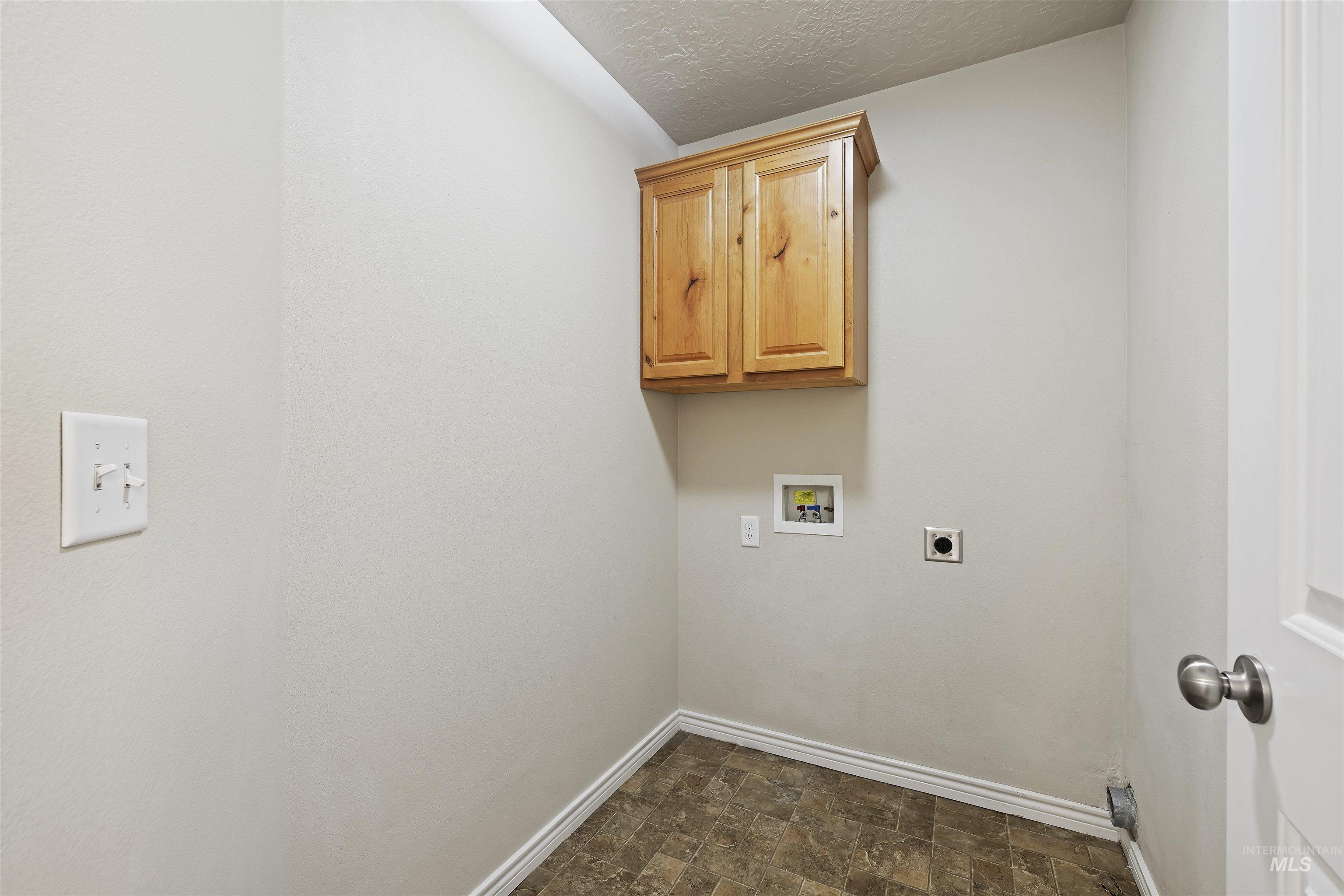 4844 N Schubert Ave. Property Photo 23