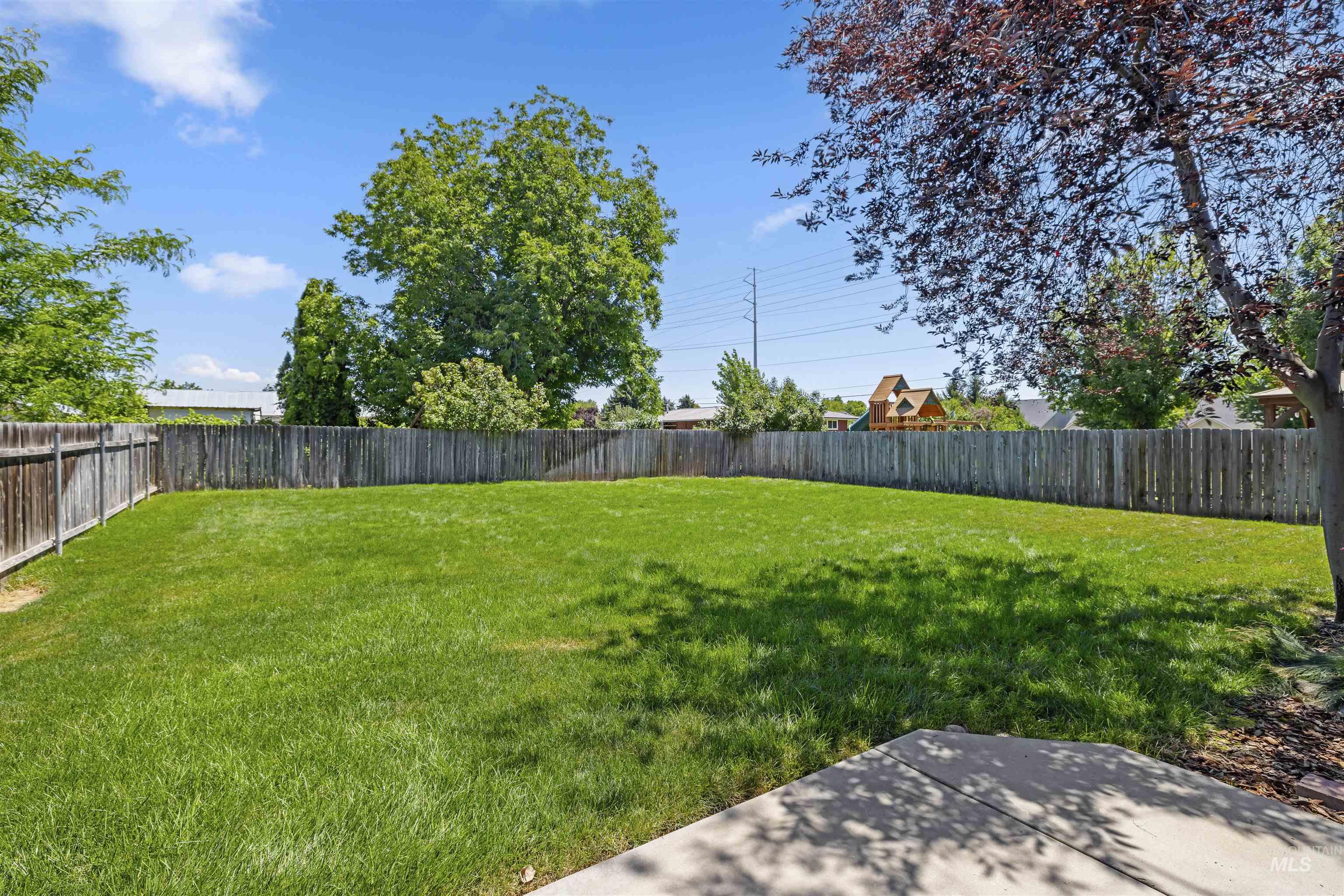 4844 N Schubert Ave. Property Photo 26