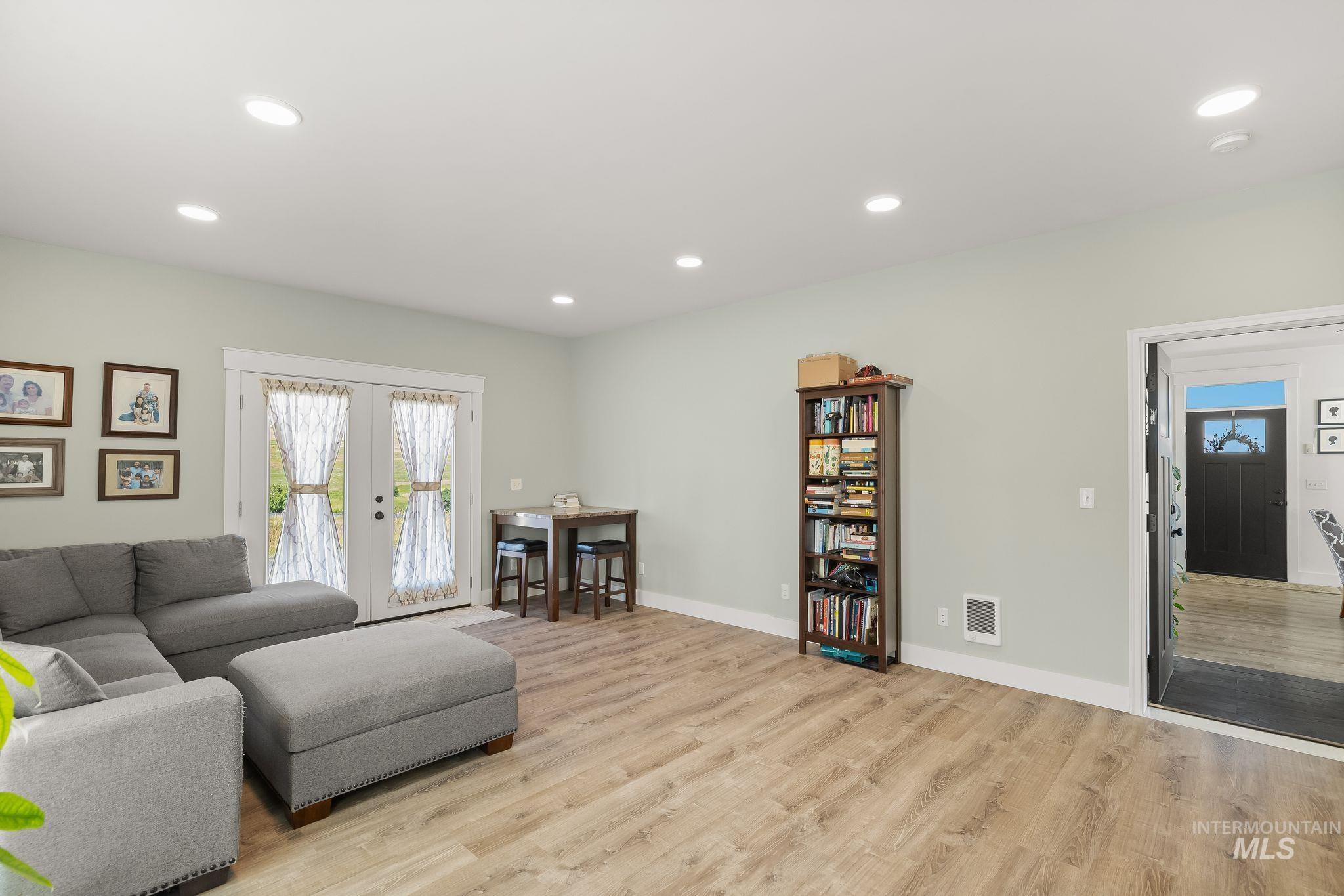 4935 Lenville Rd Property Photo 25
