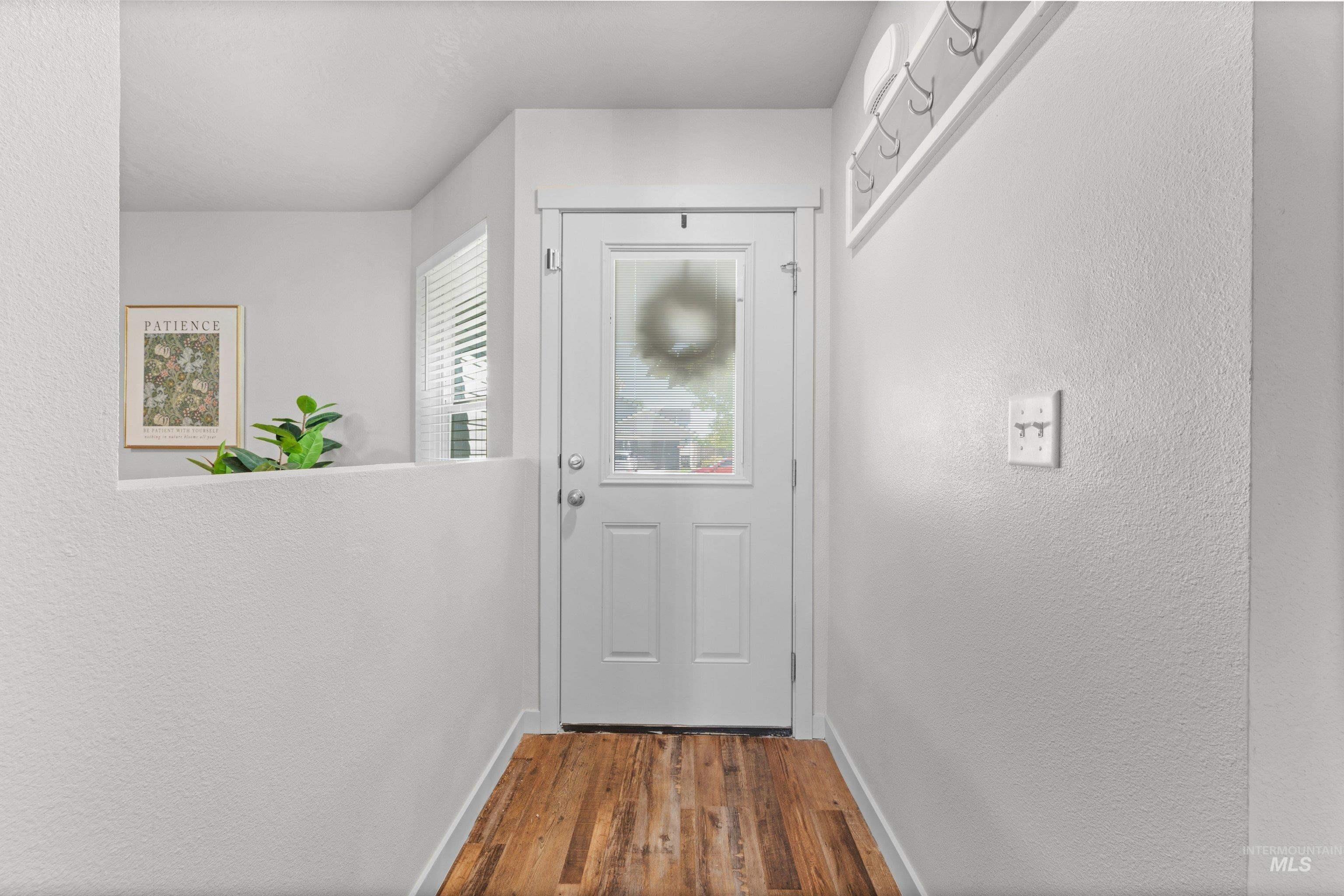 12585 Trinidad St. Property Photo 4