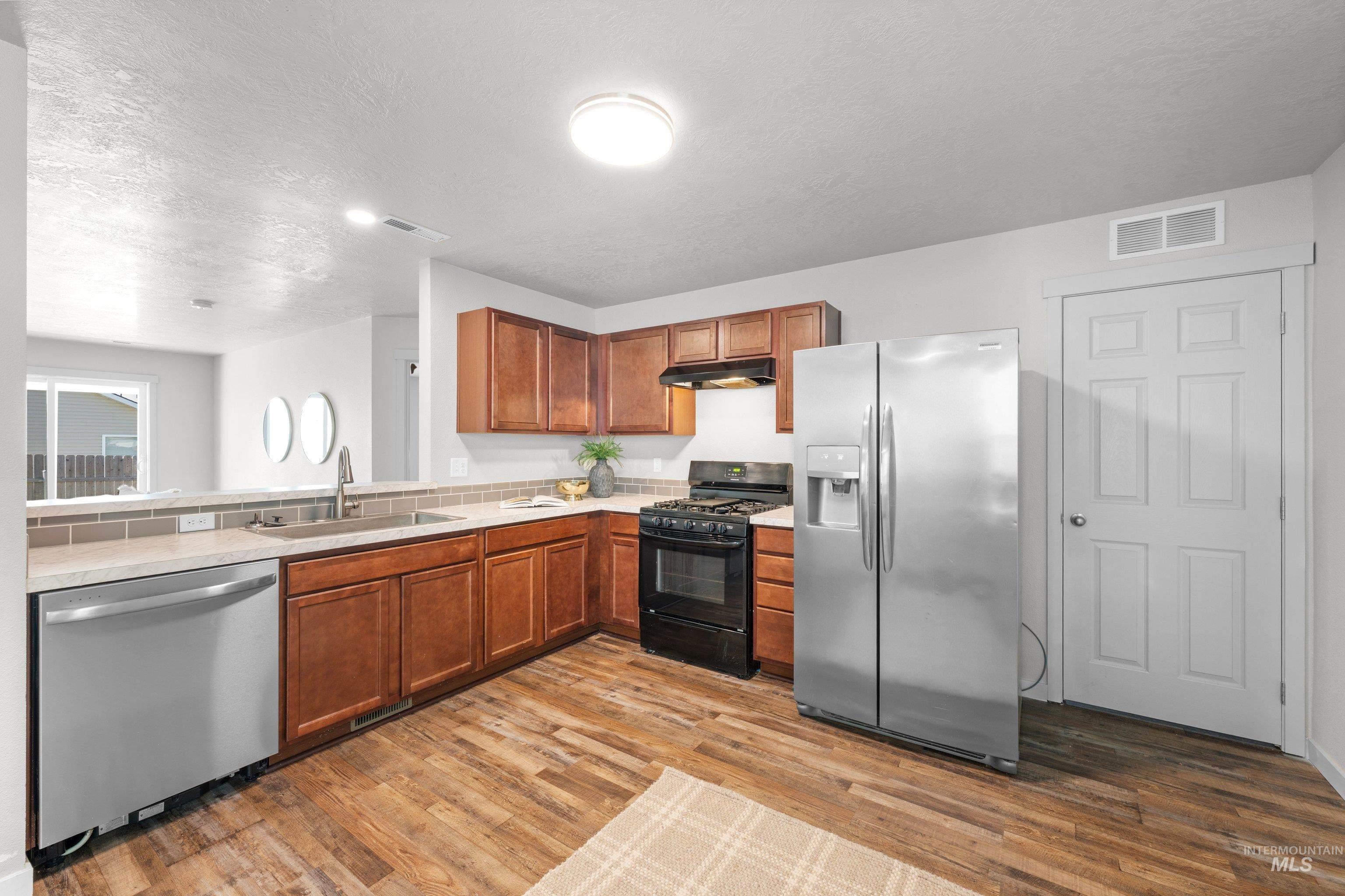 12585 Trinidad St. Property Photo 10