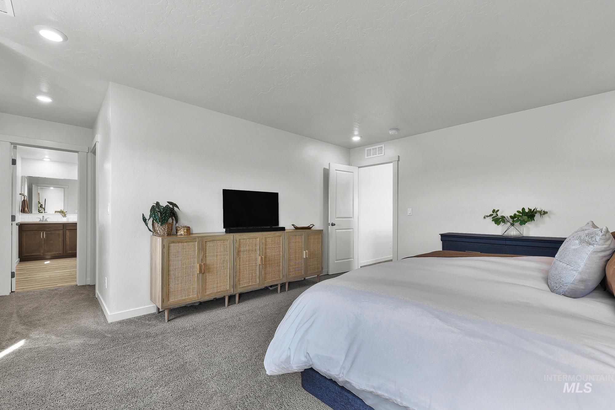 717 Lyra St Property Photo 24