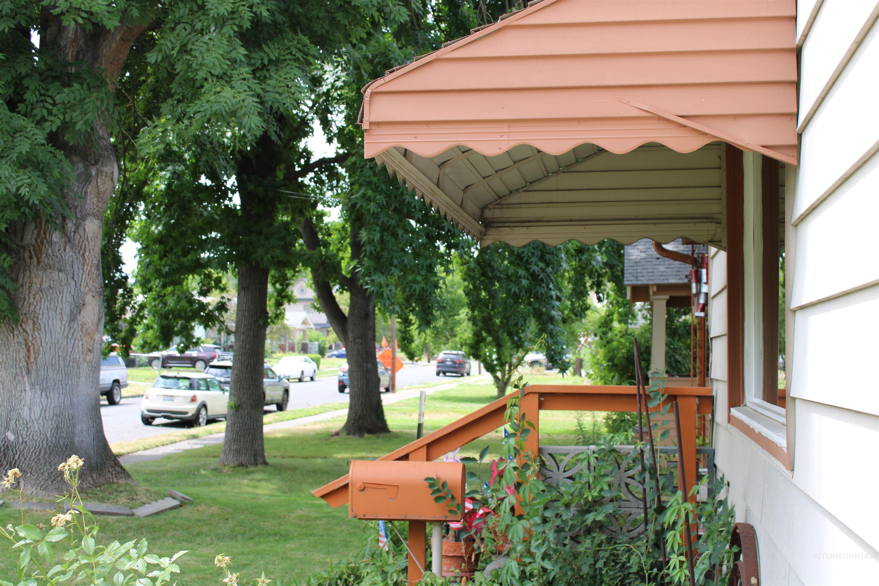 1305 12th Ave Property Photo 9