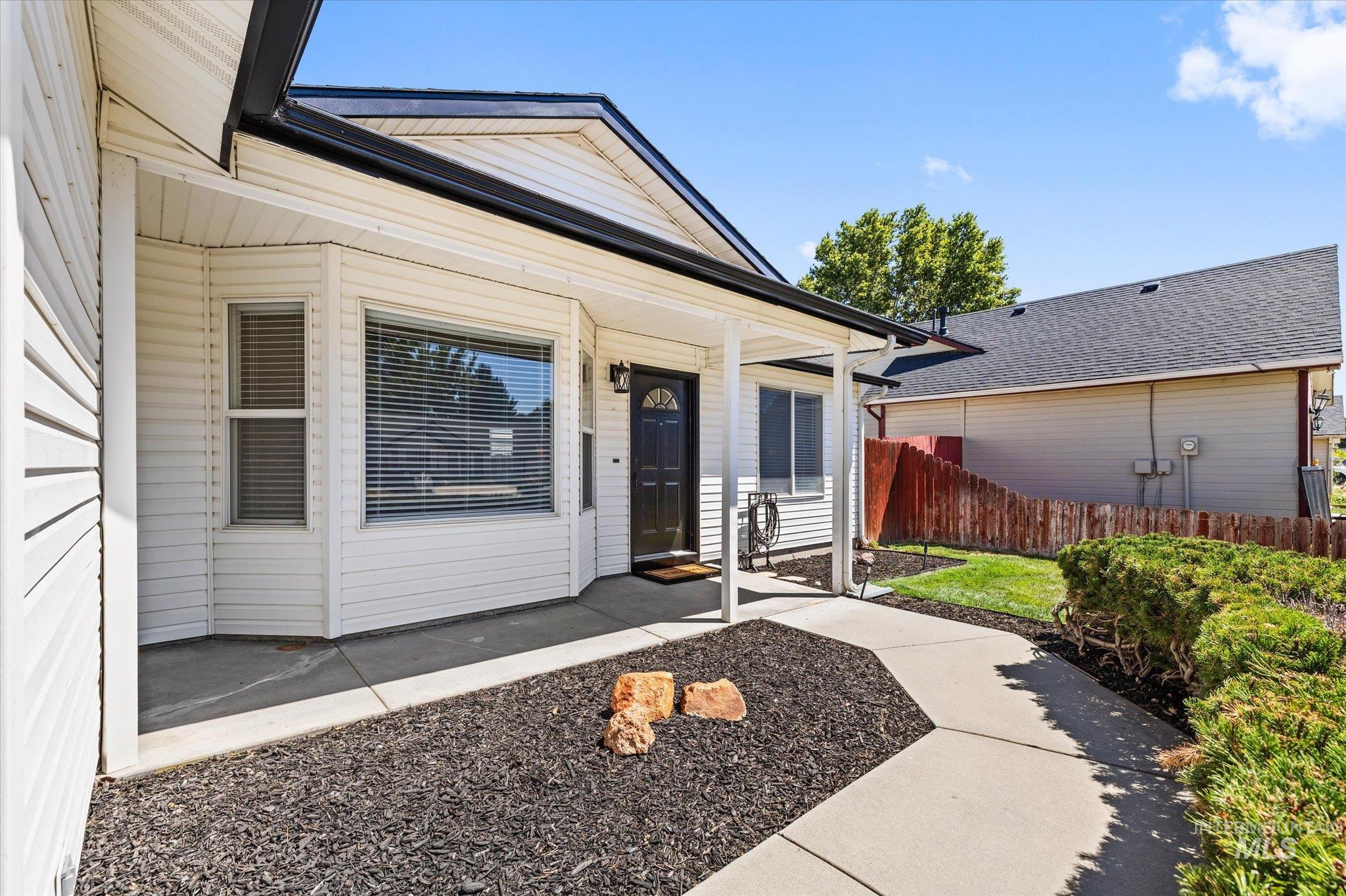 616 7th Property Photo 3