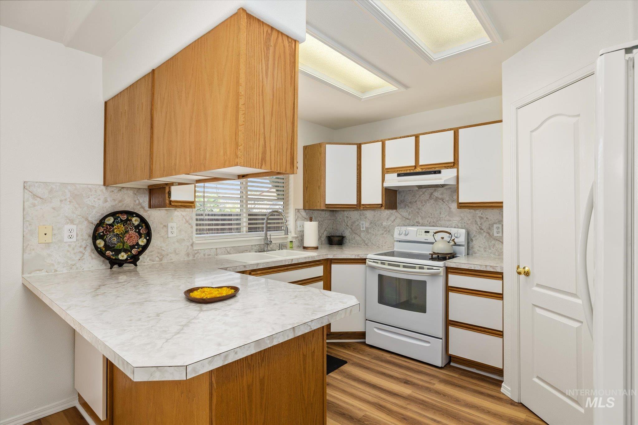 616 7th Property Photo 8