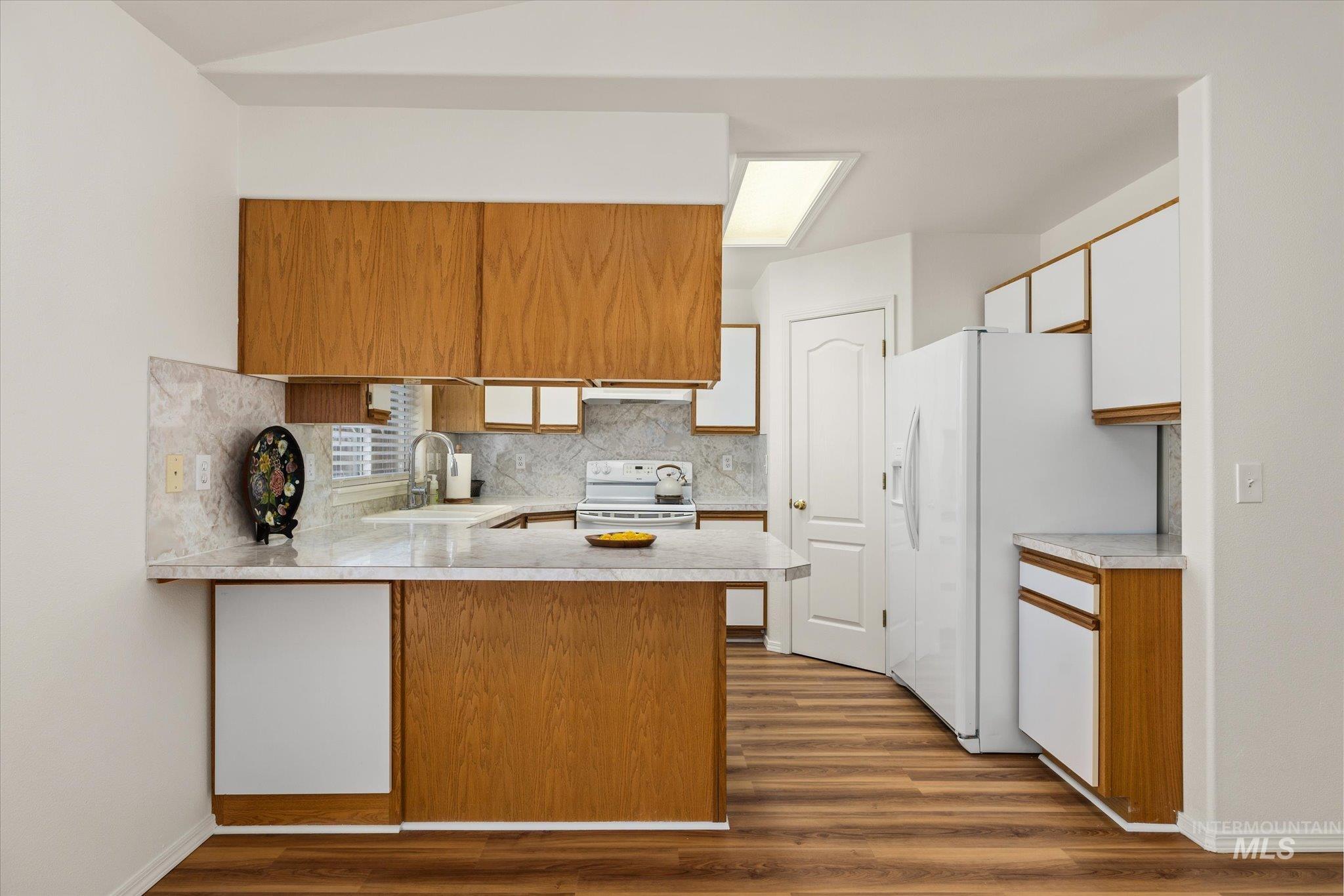 616 7th Property Photo 9