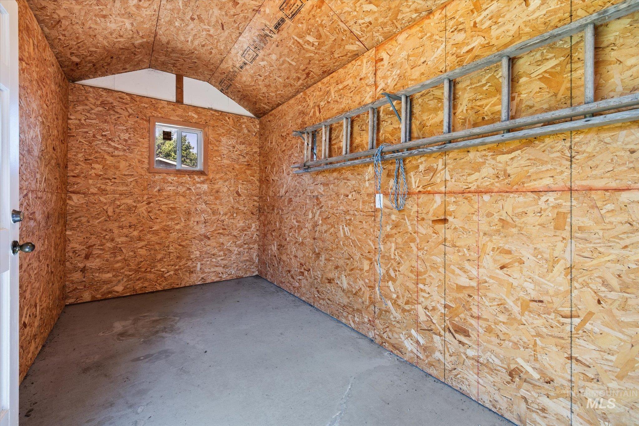 616 7th Property Photo 30