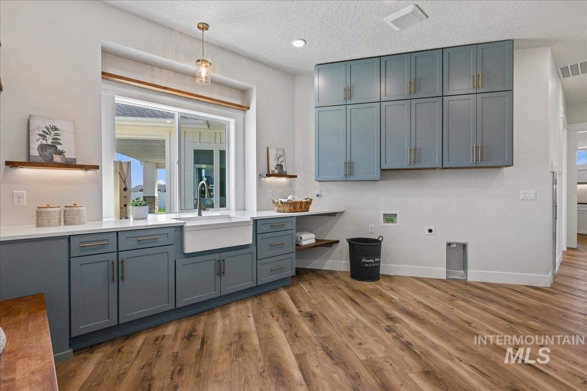 16876 Spring Meadow Dr Property Photo 32