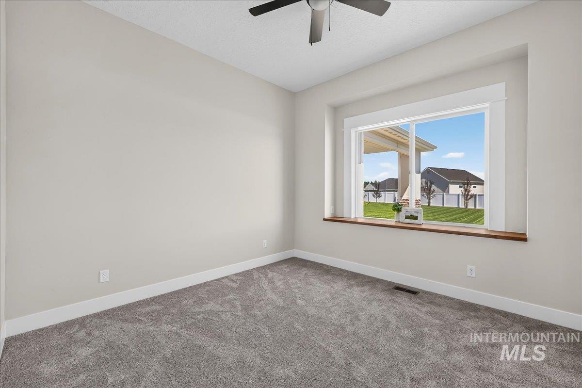 16876 Spring Meadow Dr Property Photo 36