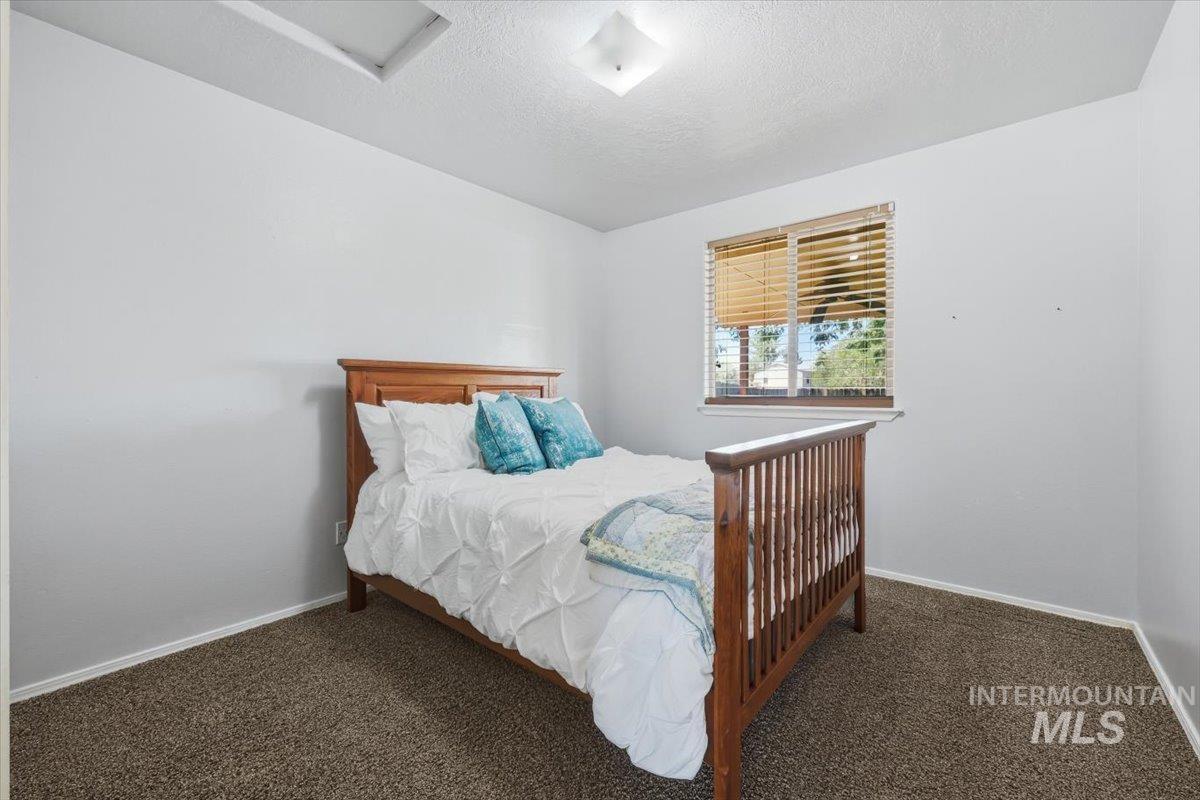 2505 S Bluegrass Dr Property Photo 18